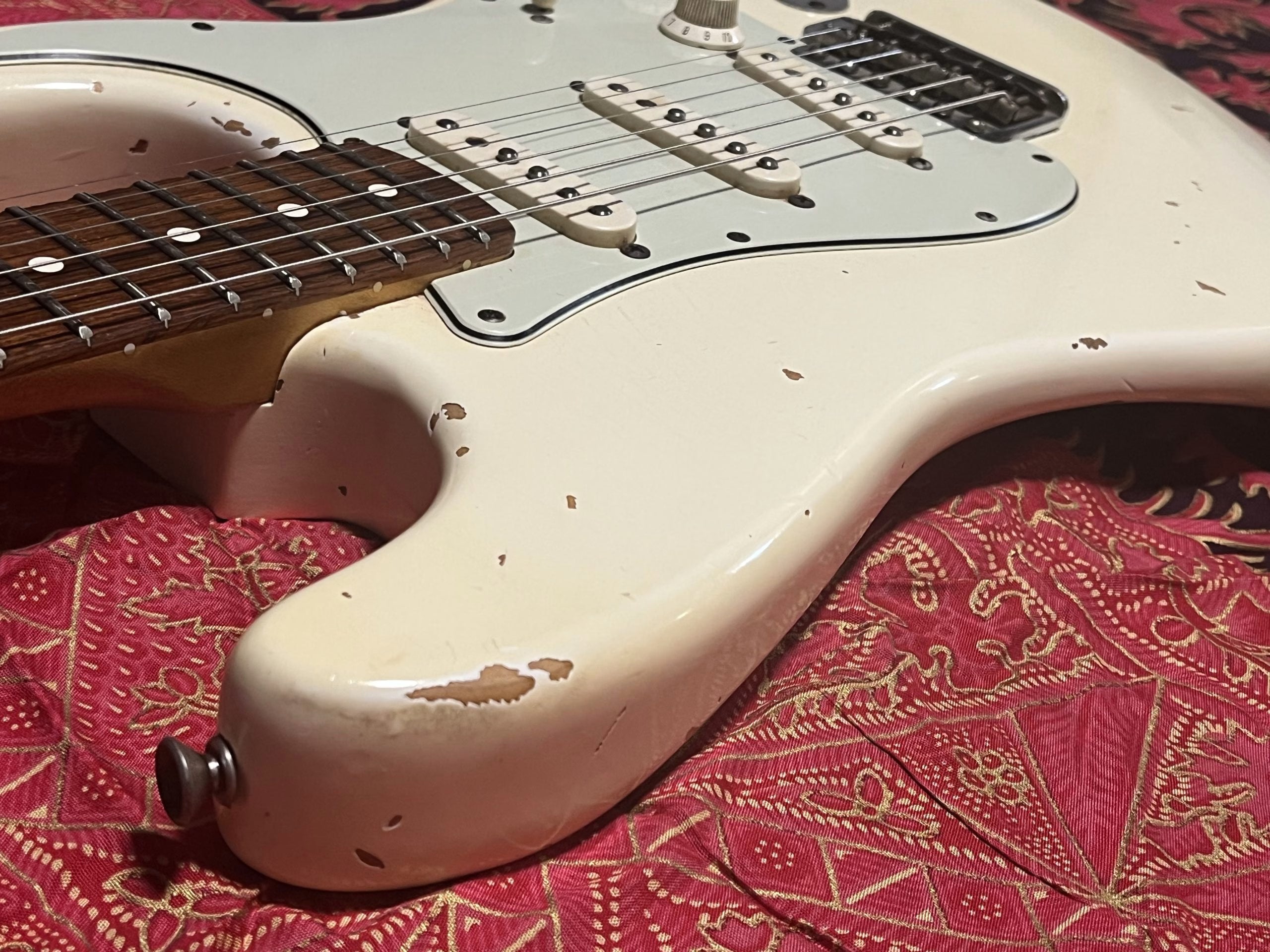 SOLD - 1996 Fender Custom Shop 60 Cunetto Relic Stratocaster Olympic White