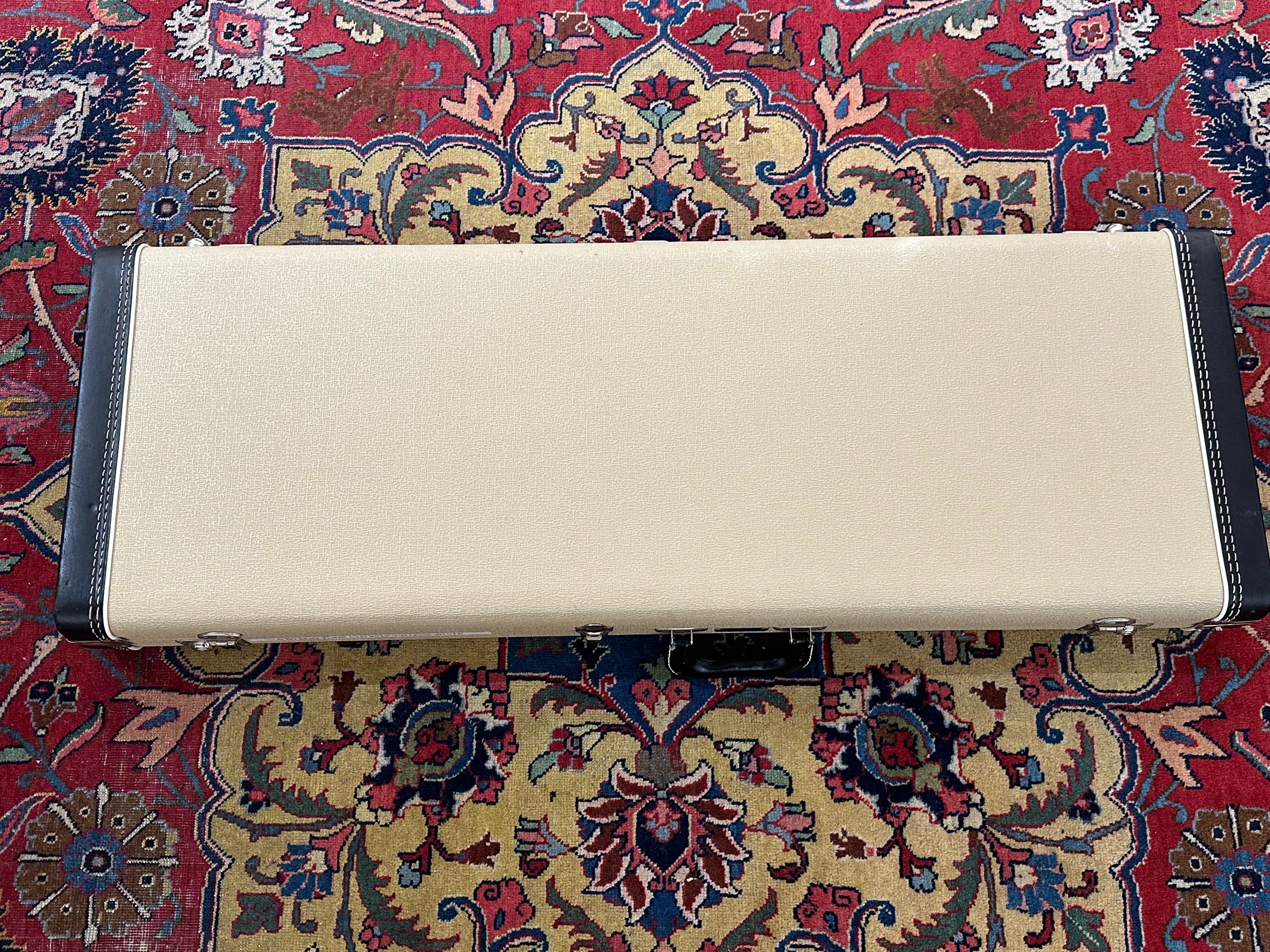 Fender Custom Shop '60 Duo Tone LTD Relic Abigail Ybarra Pickups Stratocaster 2012 Vintage White