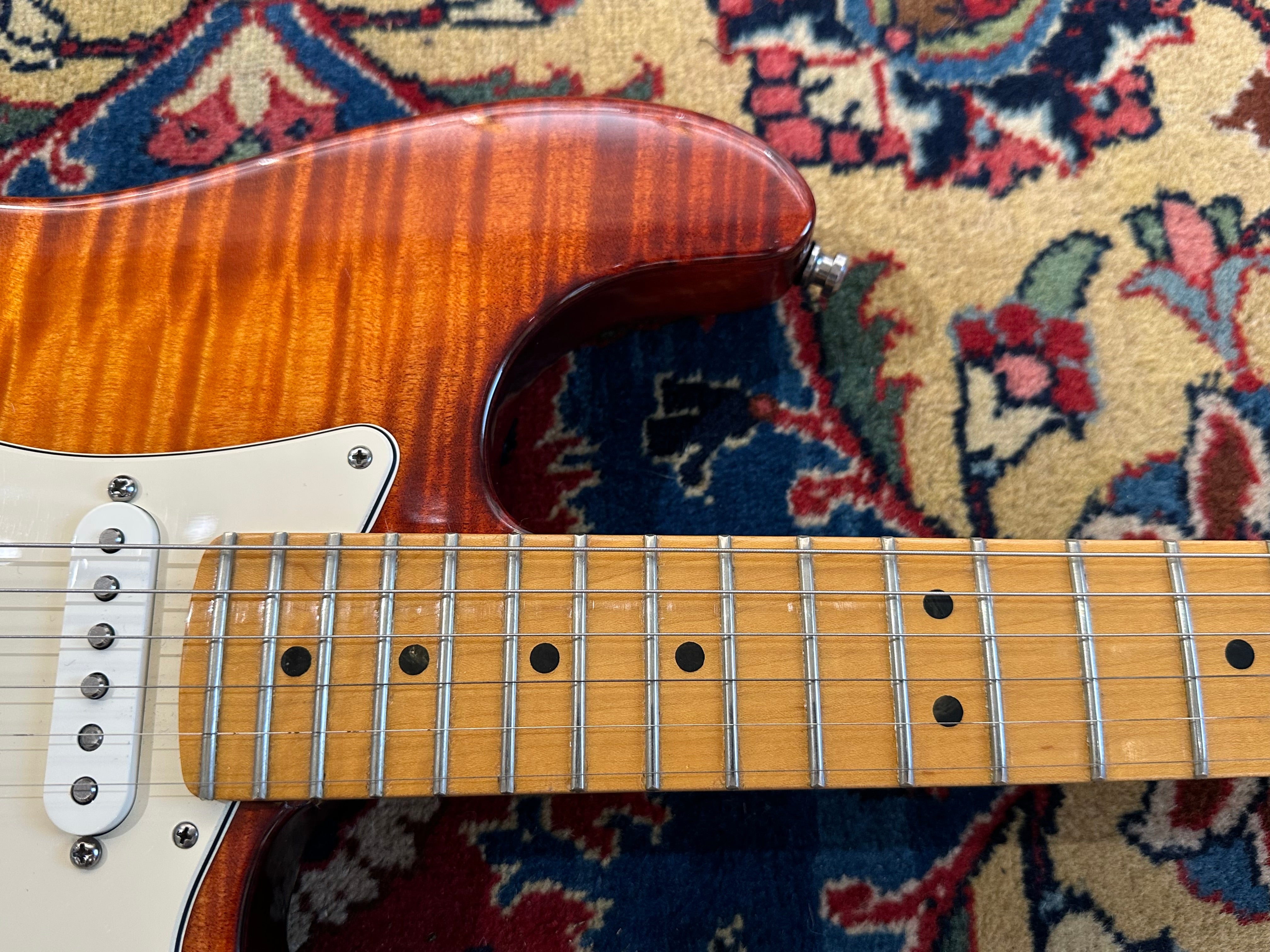 Fender American Select Stratocaster 2012 Dark Cherry Burst