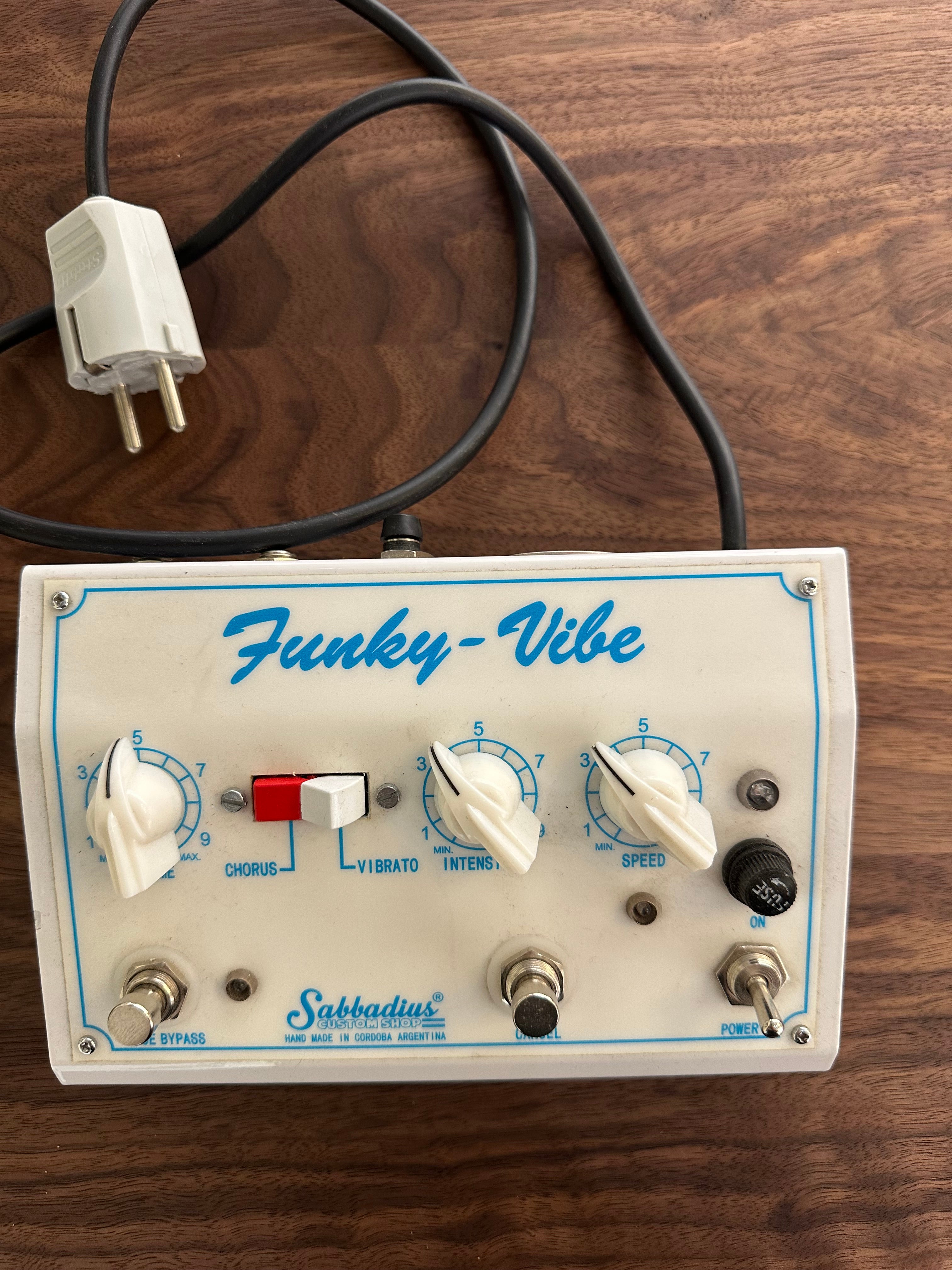 SOLD - Sabbadius Funky Vibe 2022 White