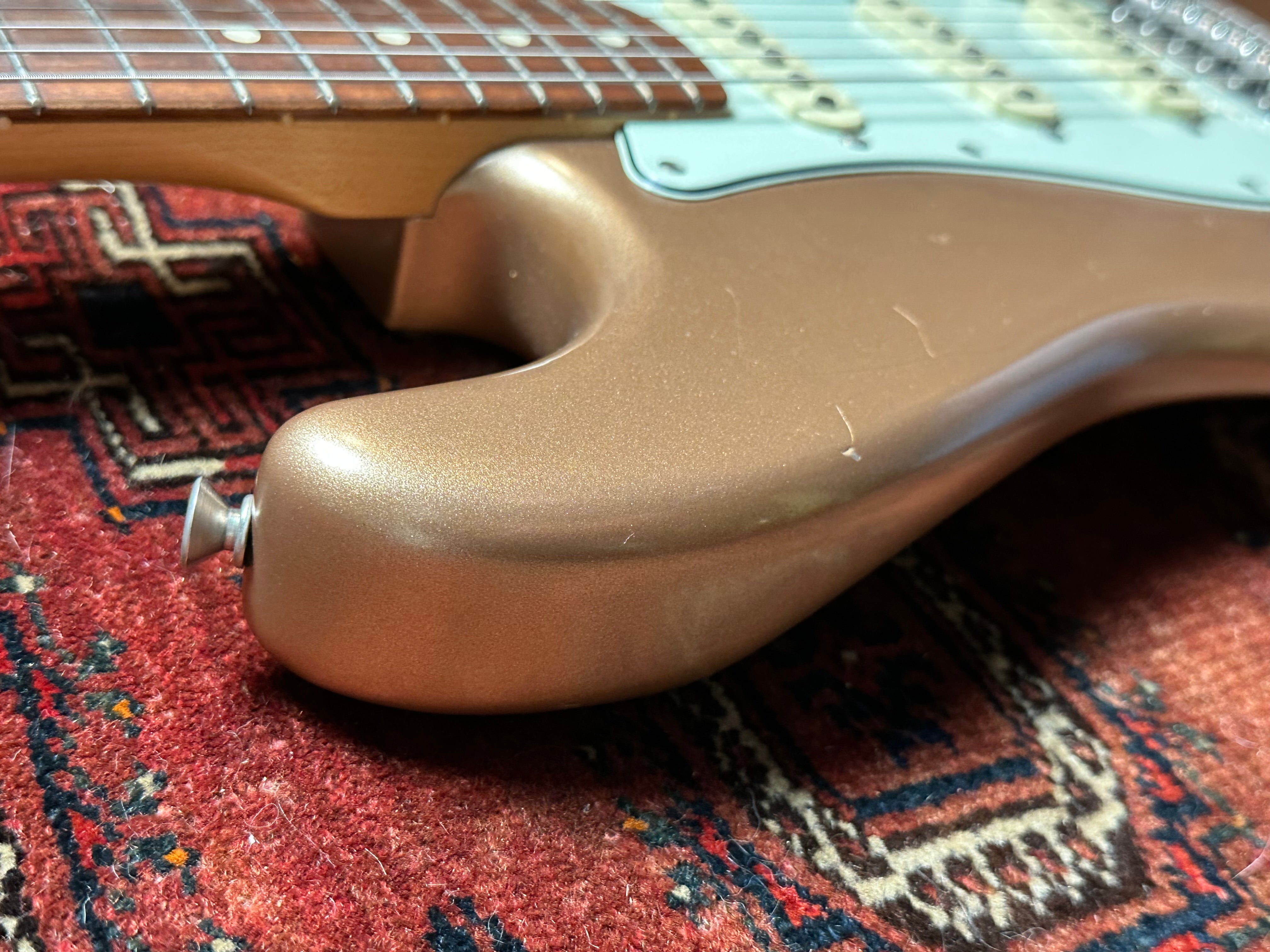 Fender Vintera '60 Roadworn Stratocaster 2021 Firemist Gold