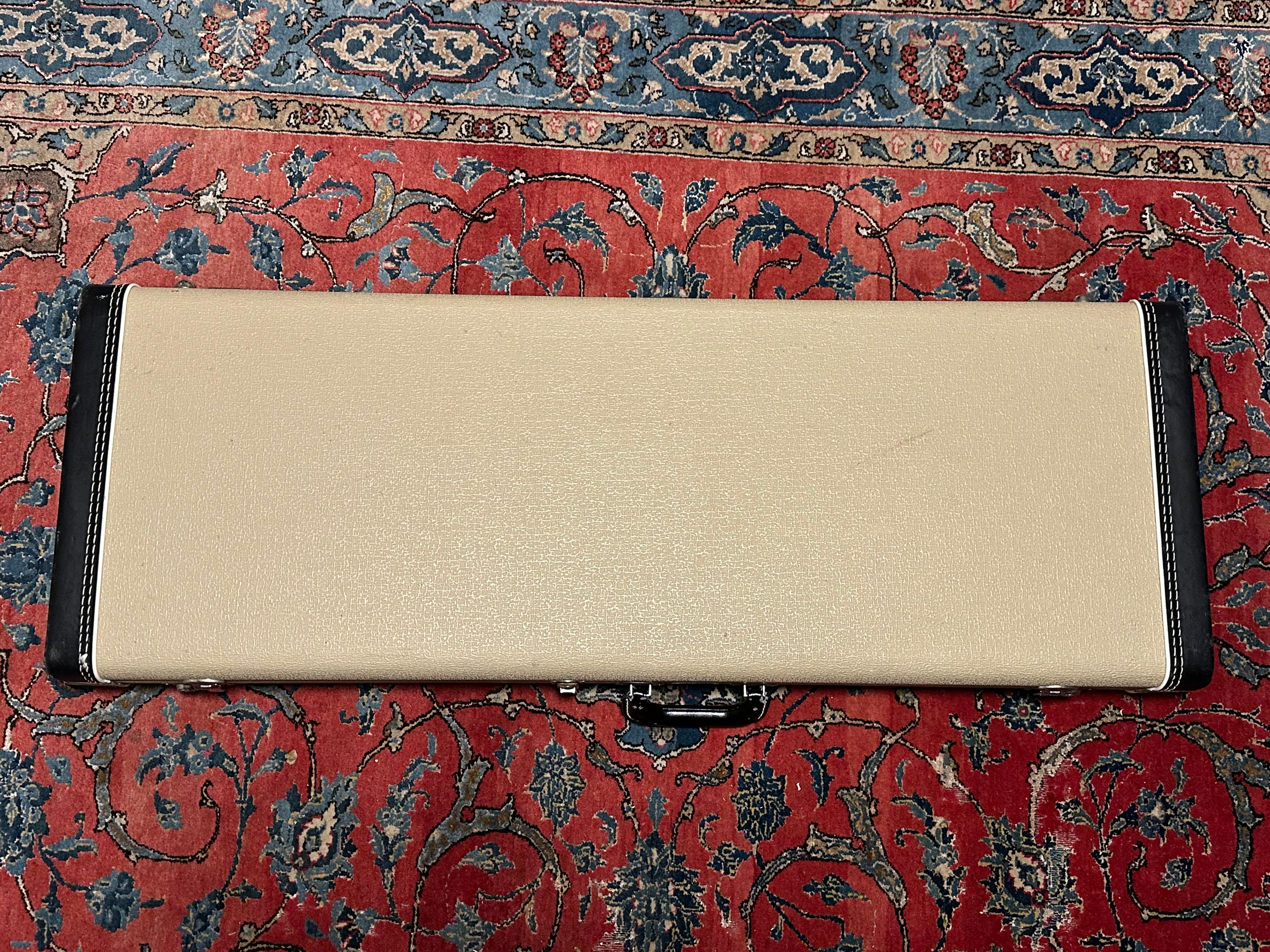 Fender Custom Shop '60 Duo Tone LTD Relic Abigail Ybarra Pickups Stratocaster 2012 Vintage White