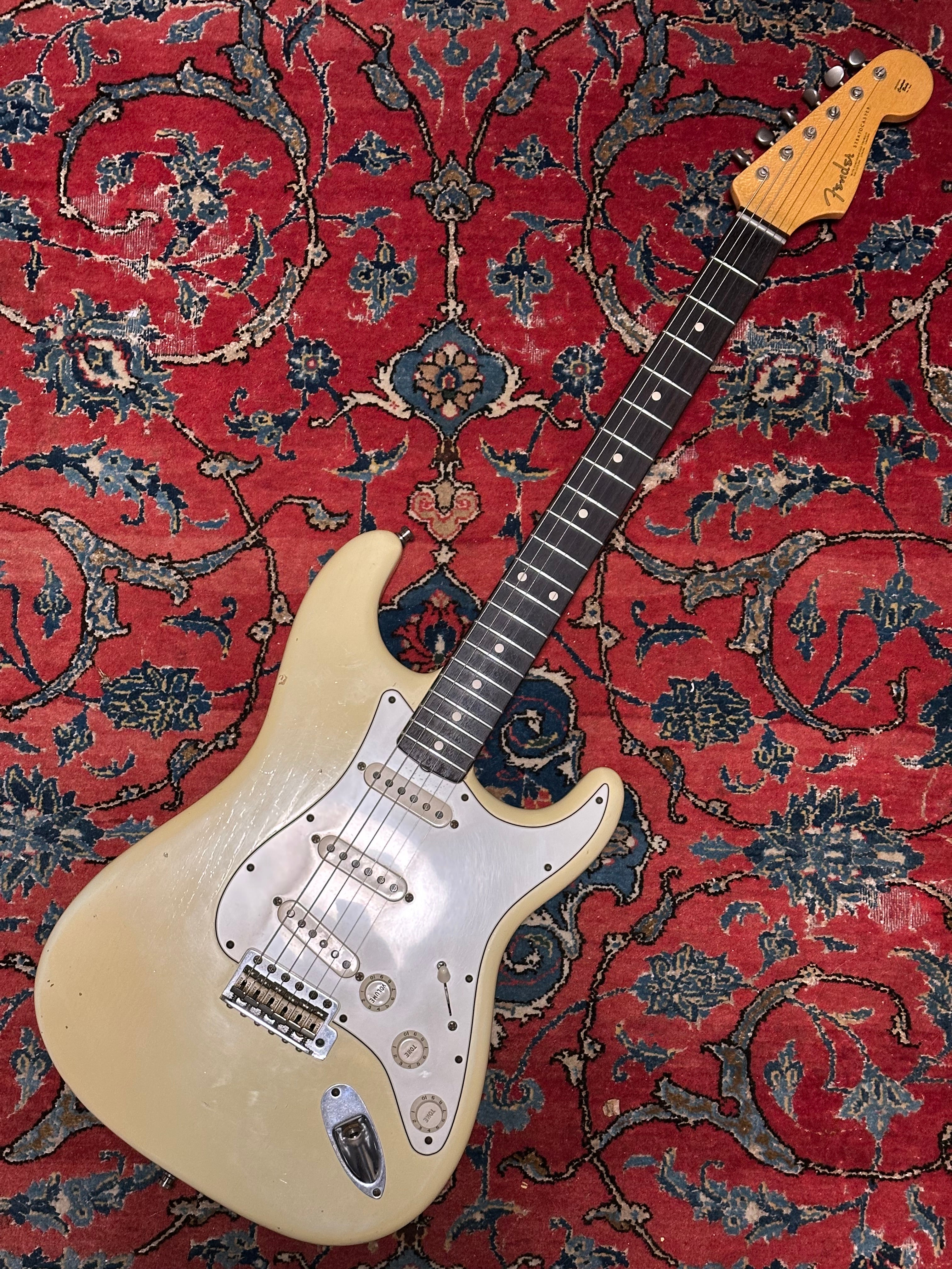 Fender Custom Shop '60 Duo Tone LTD Relic Abigail Ybarra Pickups Stratocaster 2012 Vintage White