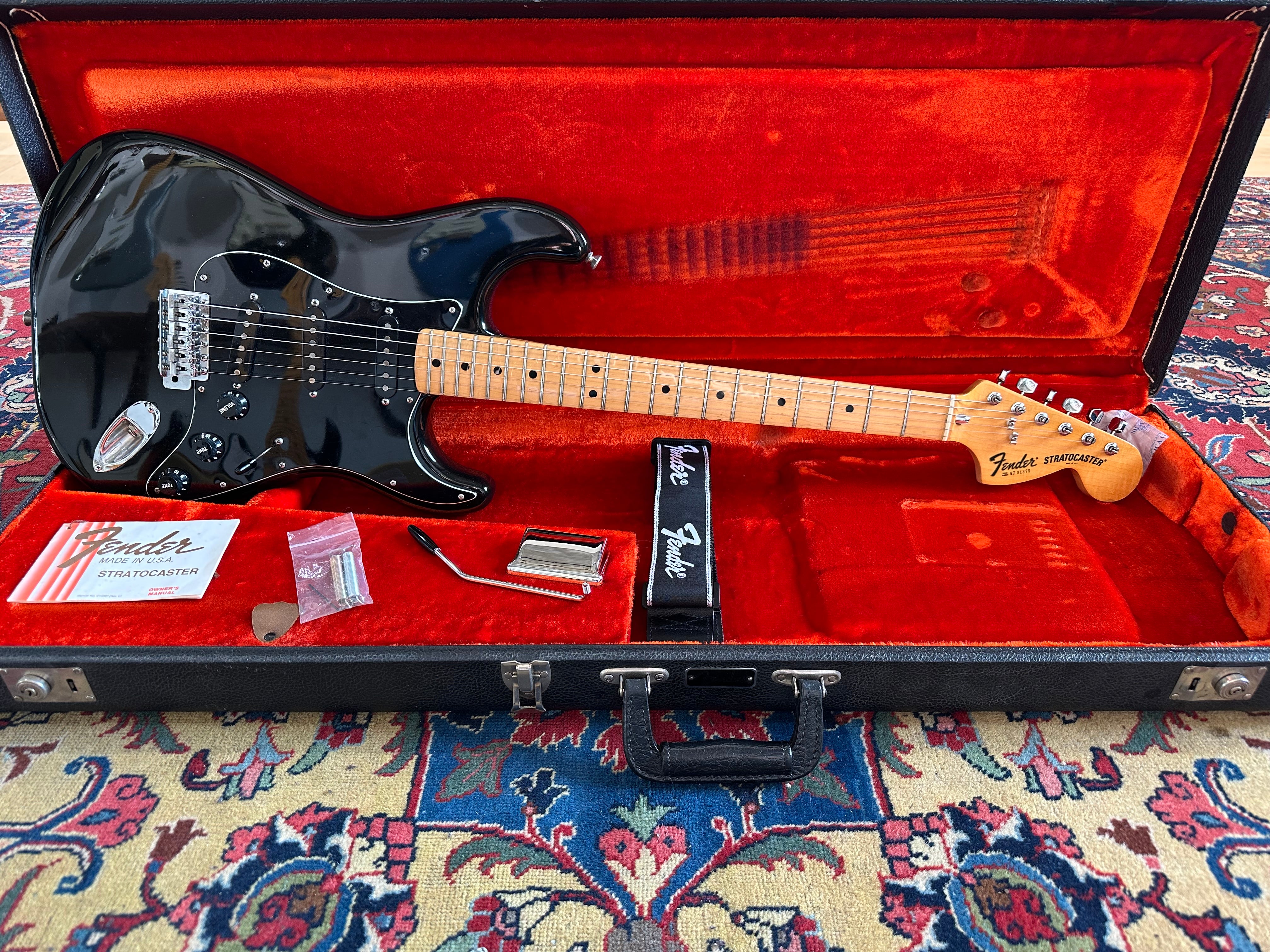 Fender Stratocaster 1977 Black (only 3.7kg)