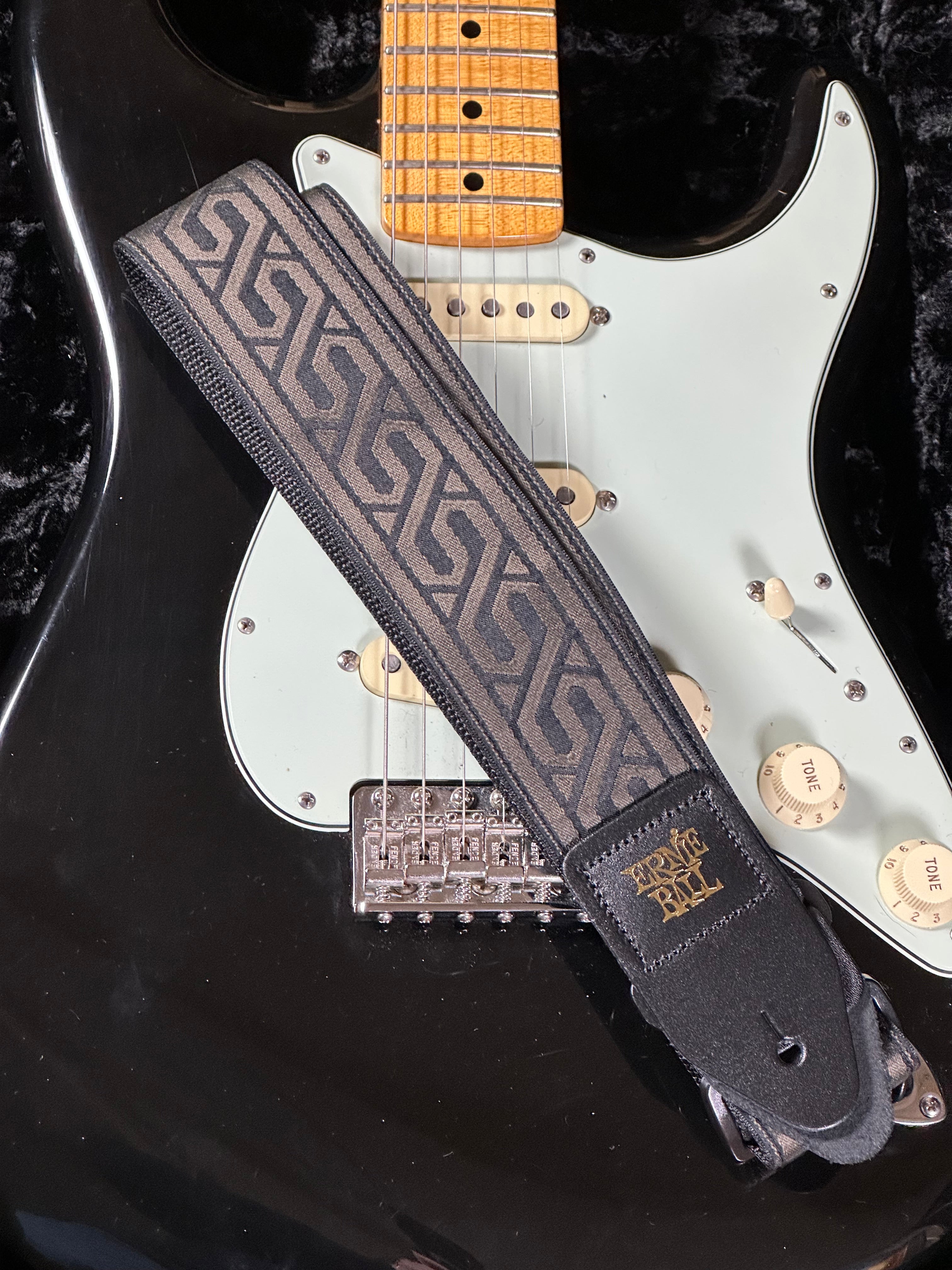 Ernie Ball Tribal Chain Strap