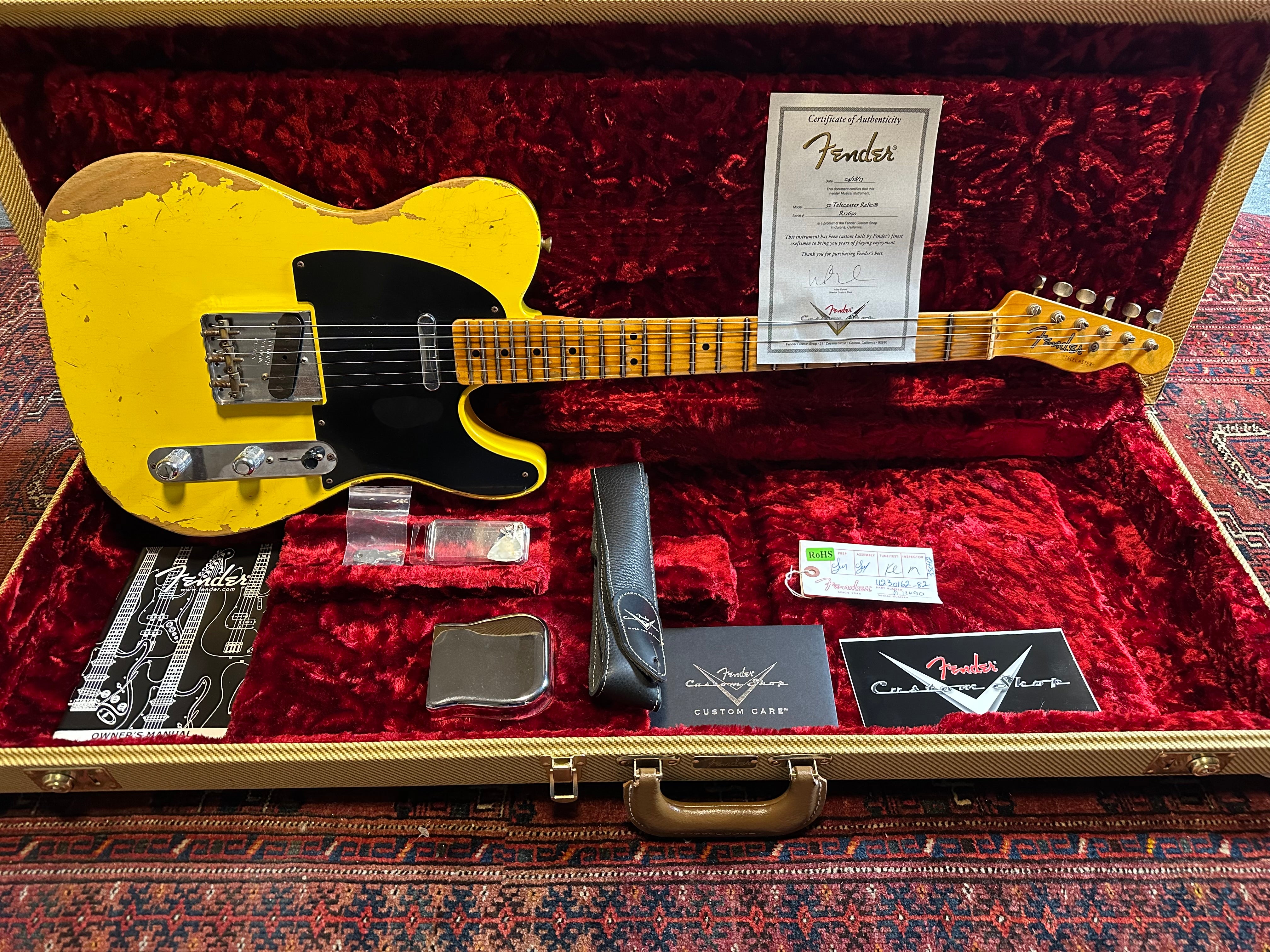Fender Custom Shop '52 Heavy Relic Telecaster 2013 Graffiti Yellow