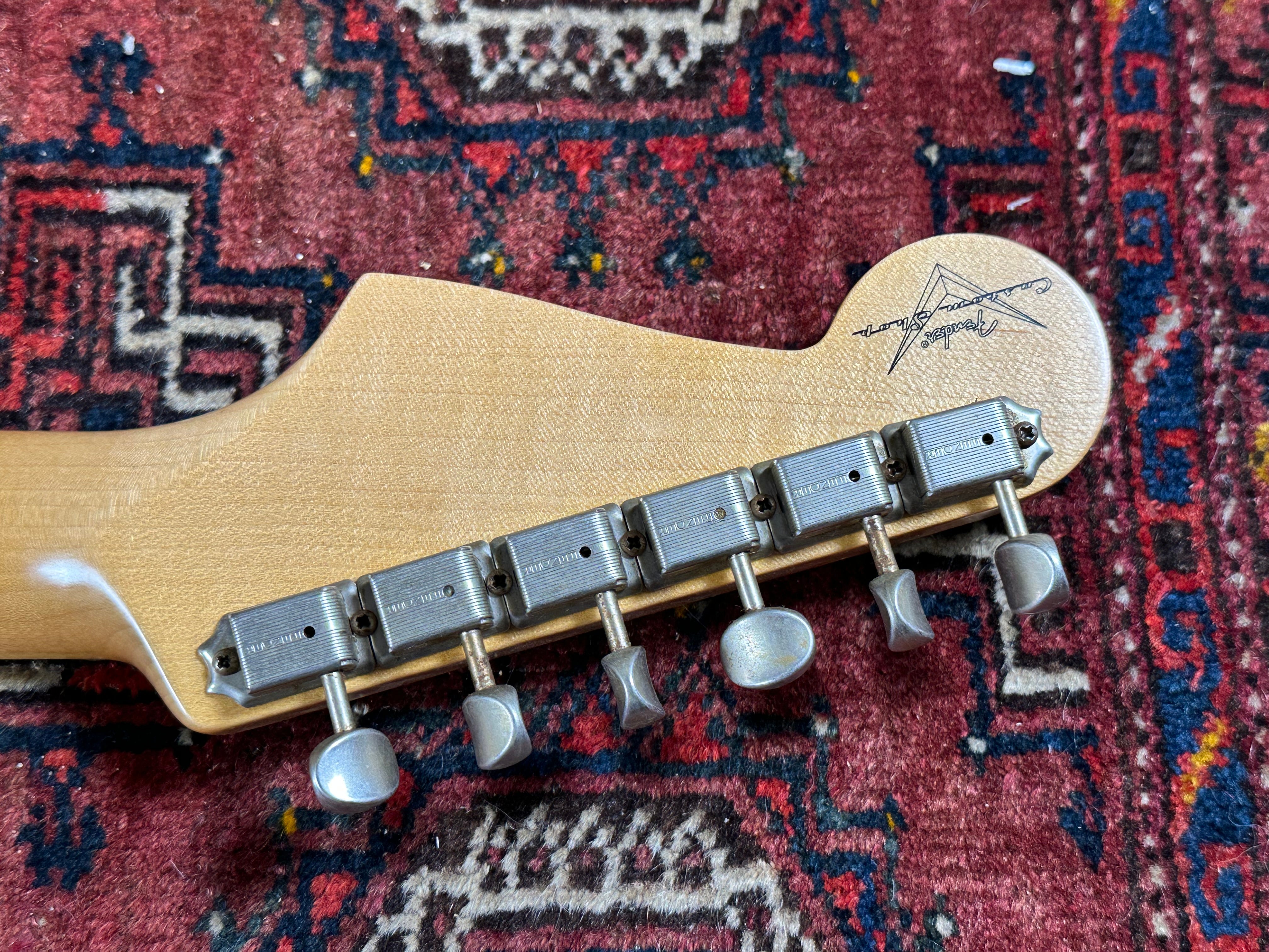 Fender Custom Shop '65 Journeyman Stratocaster 2024 Sparkle Blue