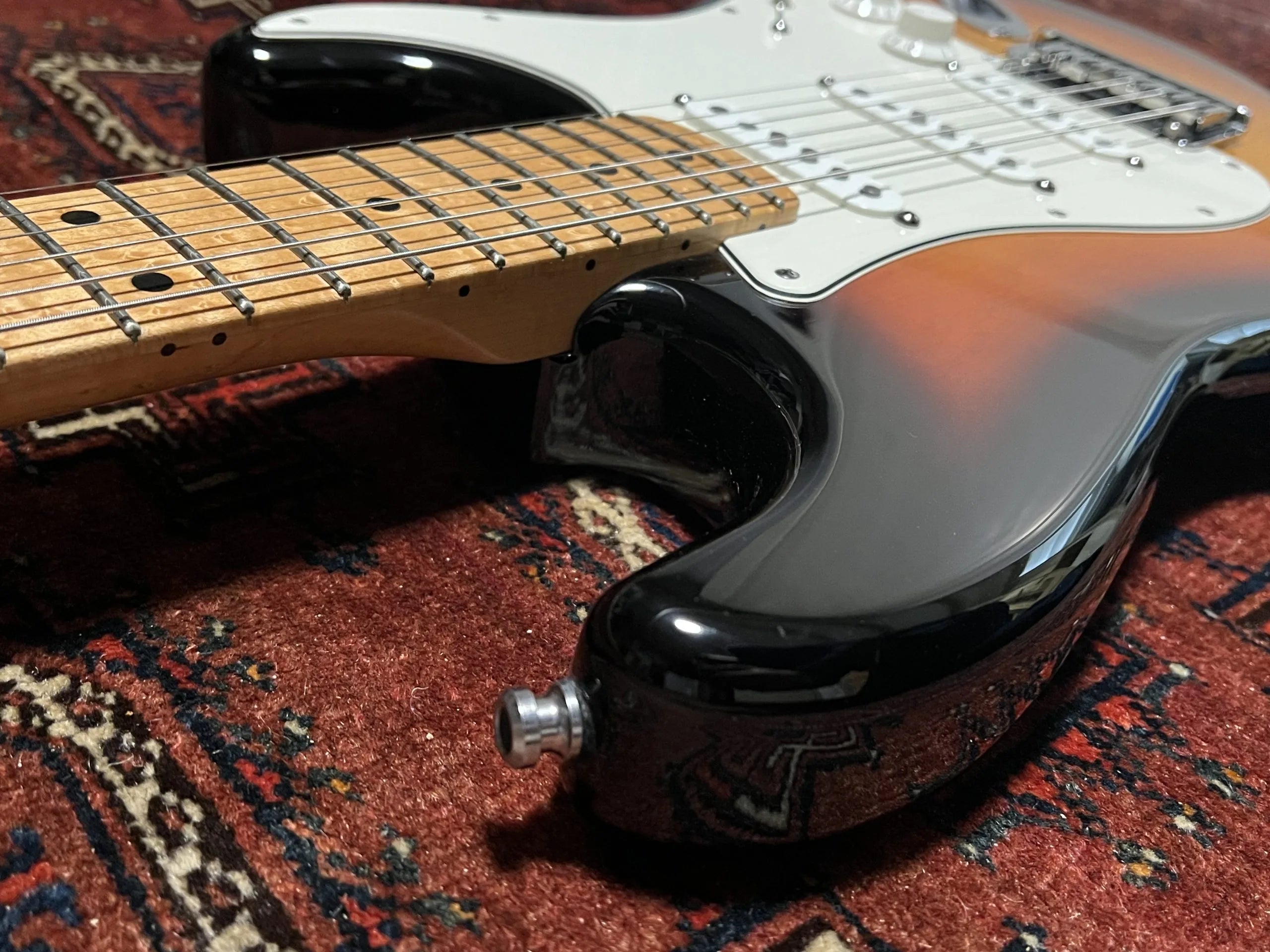SOLD - 2011 Fender Custom Shop Custom Deluxe Stratocaster Faded 3 color Sunburst
