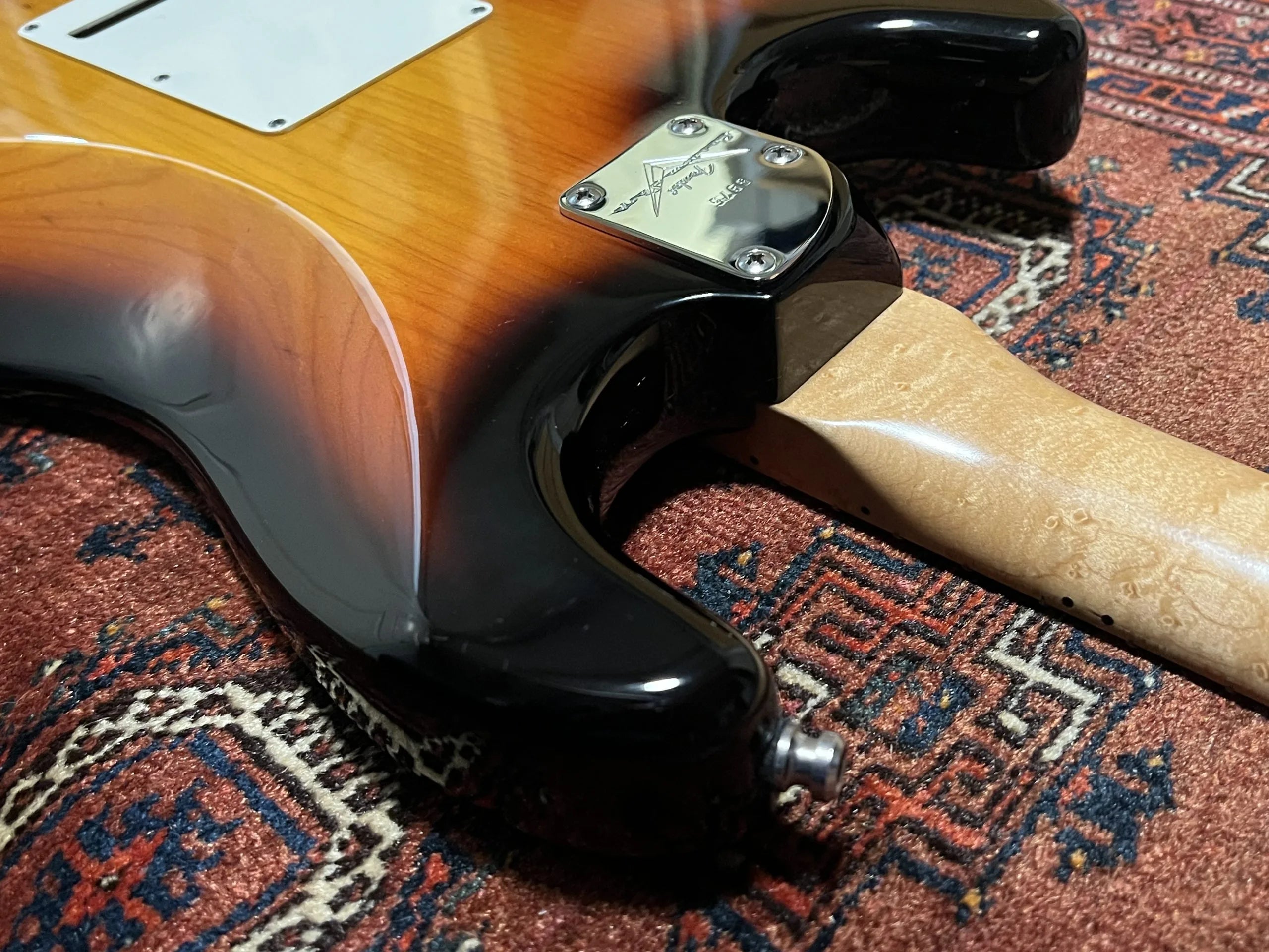 SOLD - 2011 Fender Custom Shop Custom Deluxe Stratocaster Faded 3 color Sunburst