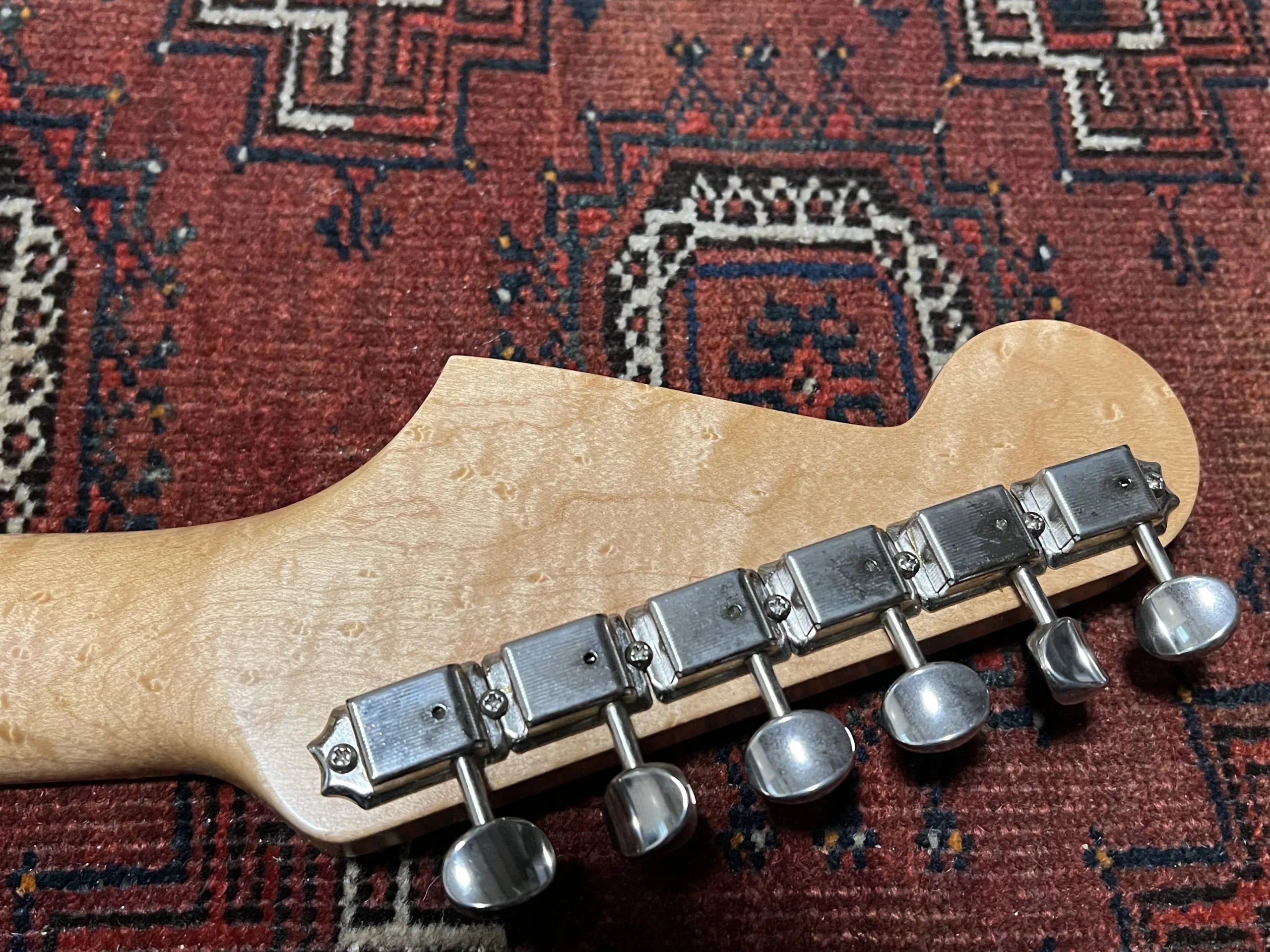 SOLD - 2011 Fender Custom Shop Custom Deluxe Stratocaster Faded 3 color Sunburst