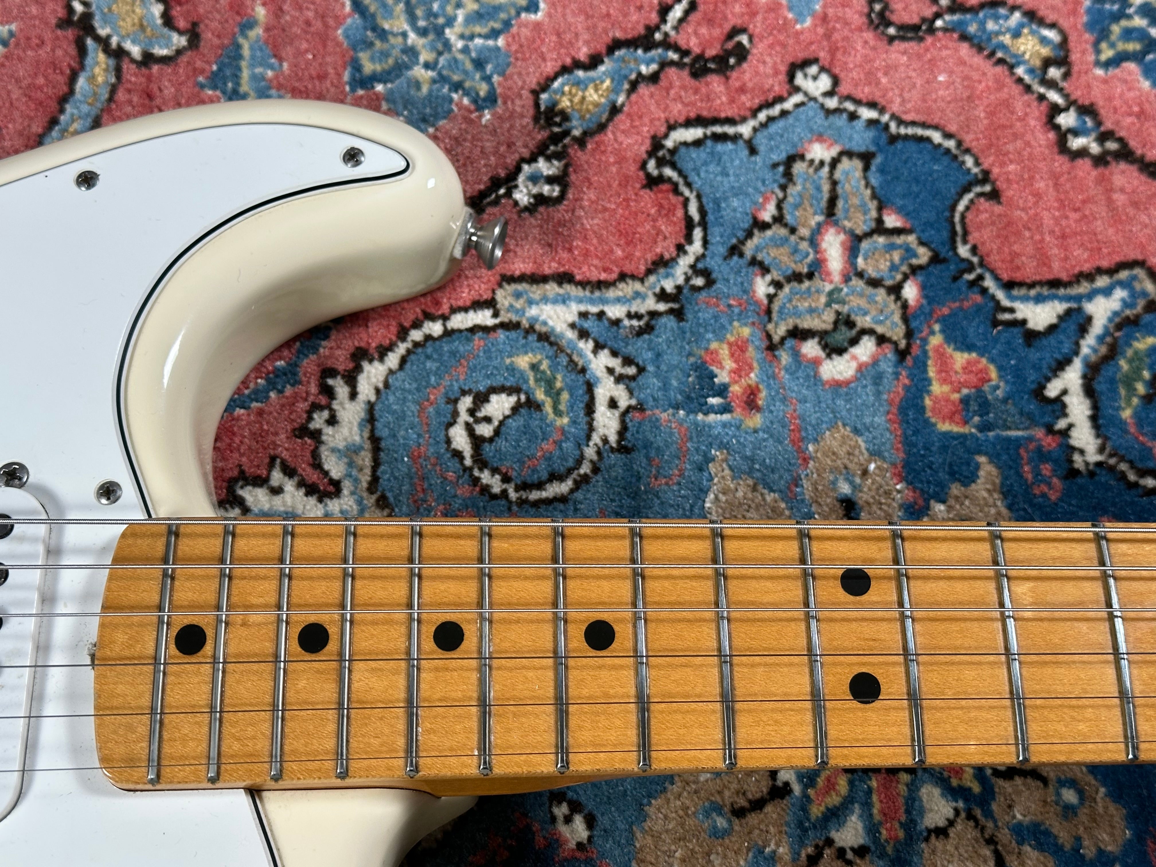Fender Jimi Hendrix Tribute Stratocaster 1997 Olympic White
