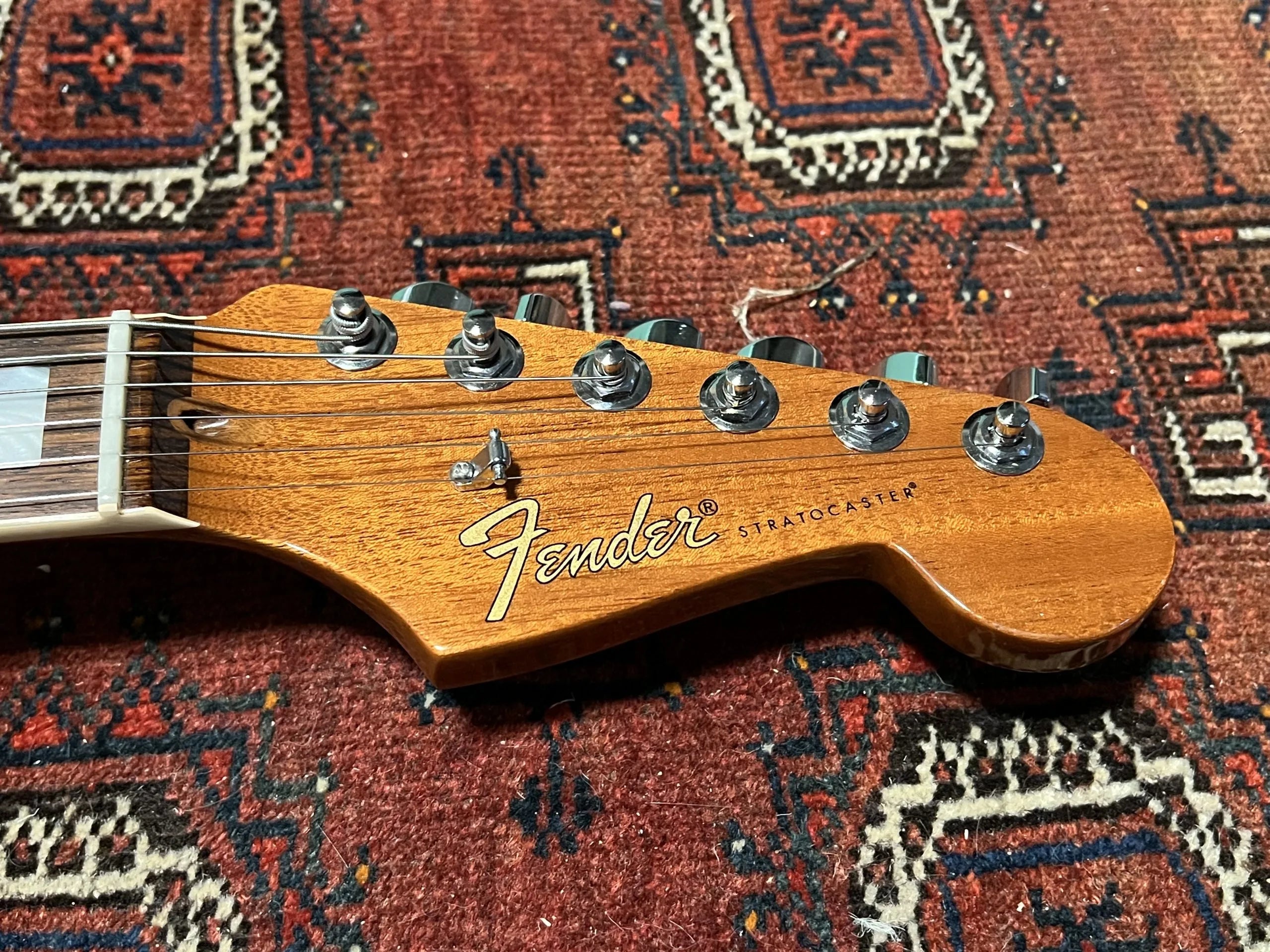 SOLD - Fender Parallel Universe Volume II Uptown Strat RW Static White