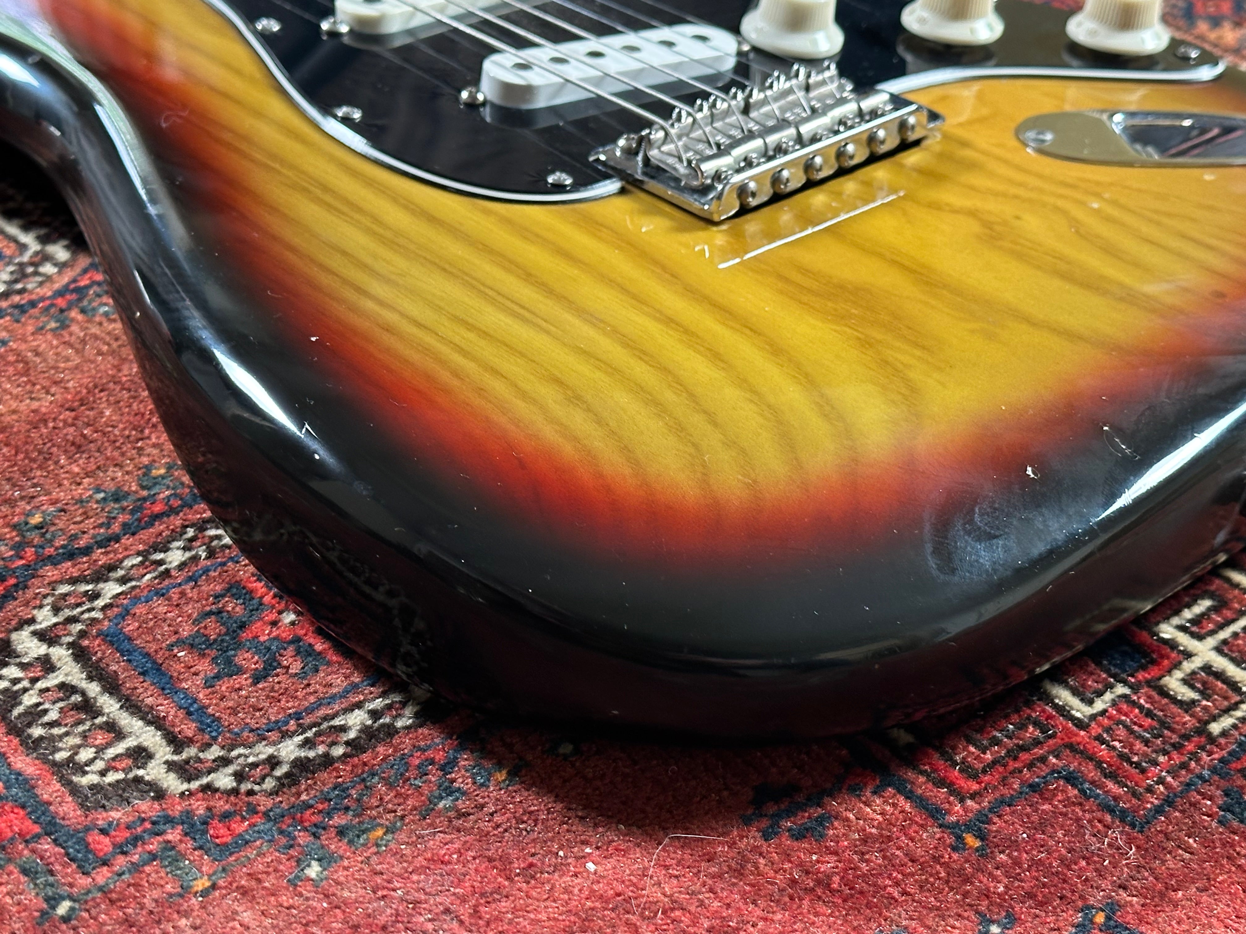 Fender Stratocaster Rosewood Fretboard 1976 Sunburst