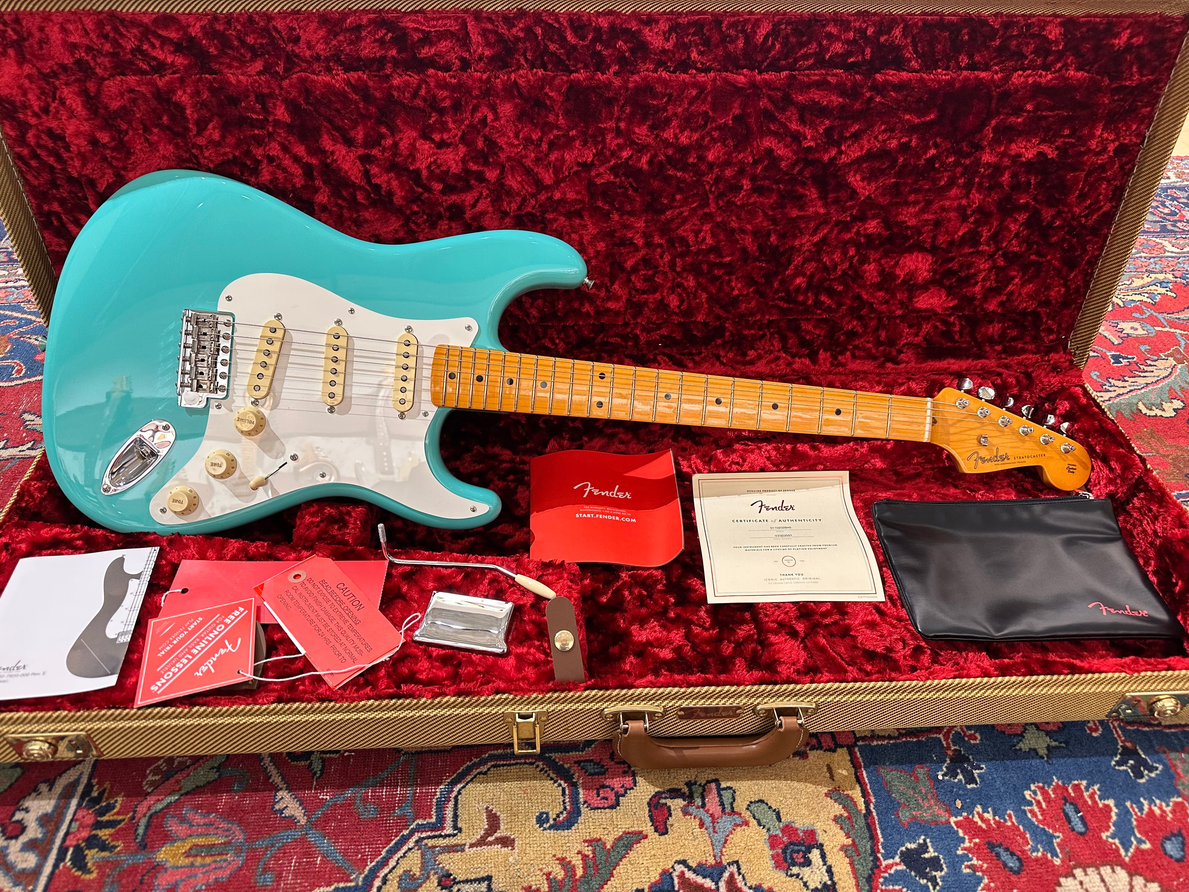 Fender American Vintage II Maple Neck Stratocaster 2023 Seafoam Green