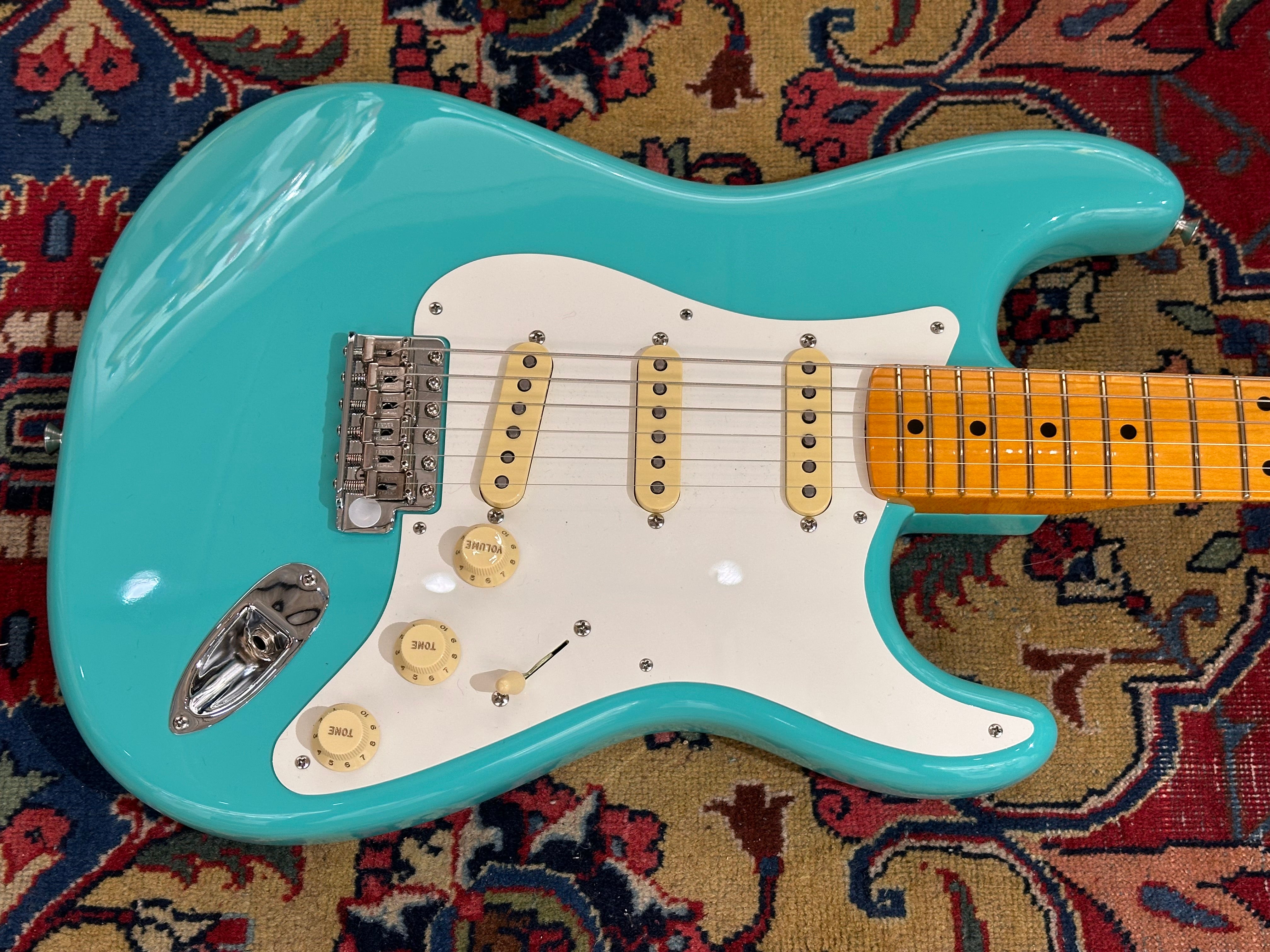 Fender American Vintage II Maple Neck Stratocaster 2023 Seafoam Green
