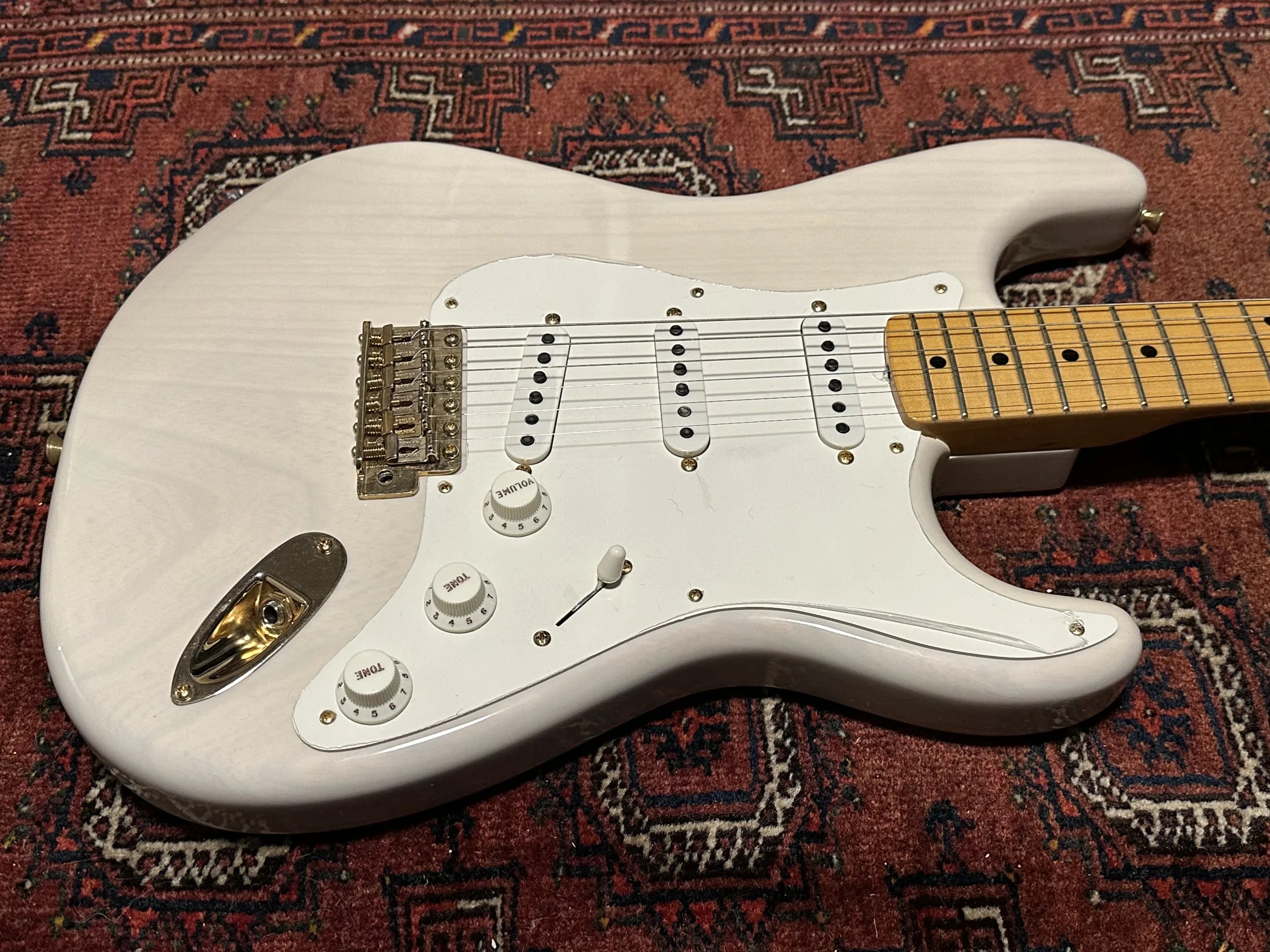 SOLD - Fender Custom Shop '57 "Mary Kaye" Closet Classic Stratocaster 2021 Aged White Blonde