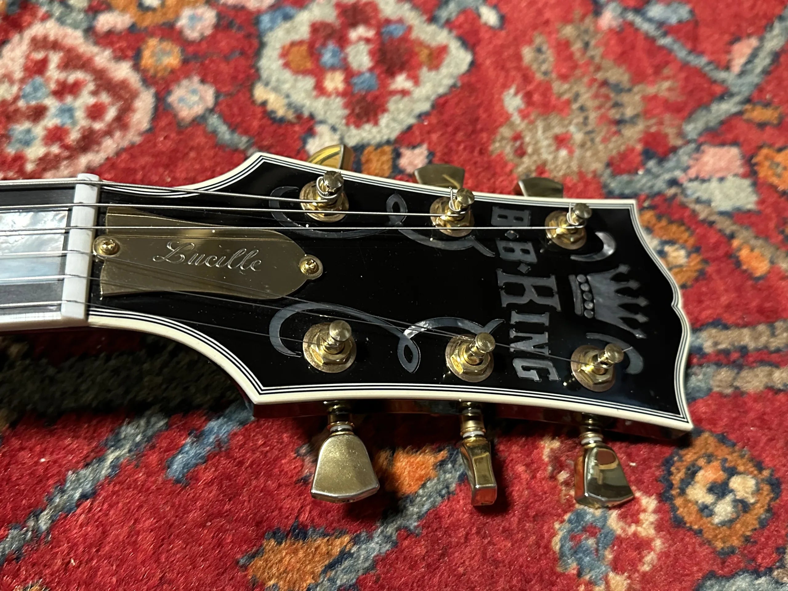 SOLD - Gibson Custom Shop Lucille B.B. King Tribute 2011 Black