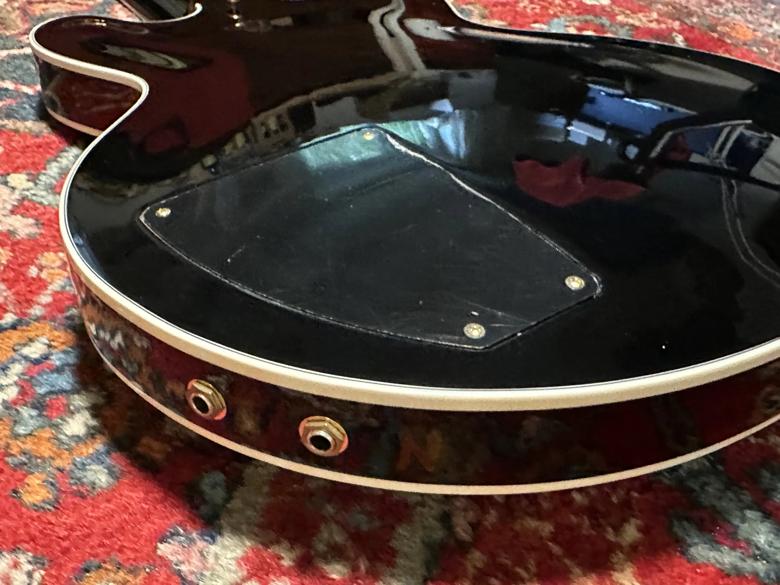 SOLD - Gibson Custom Shop Lucille B.B. King Tribute 2011 Black