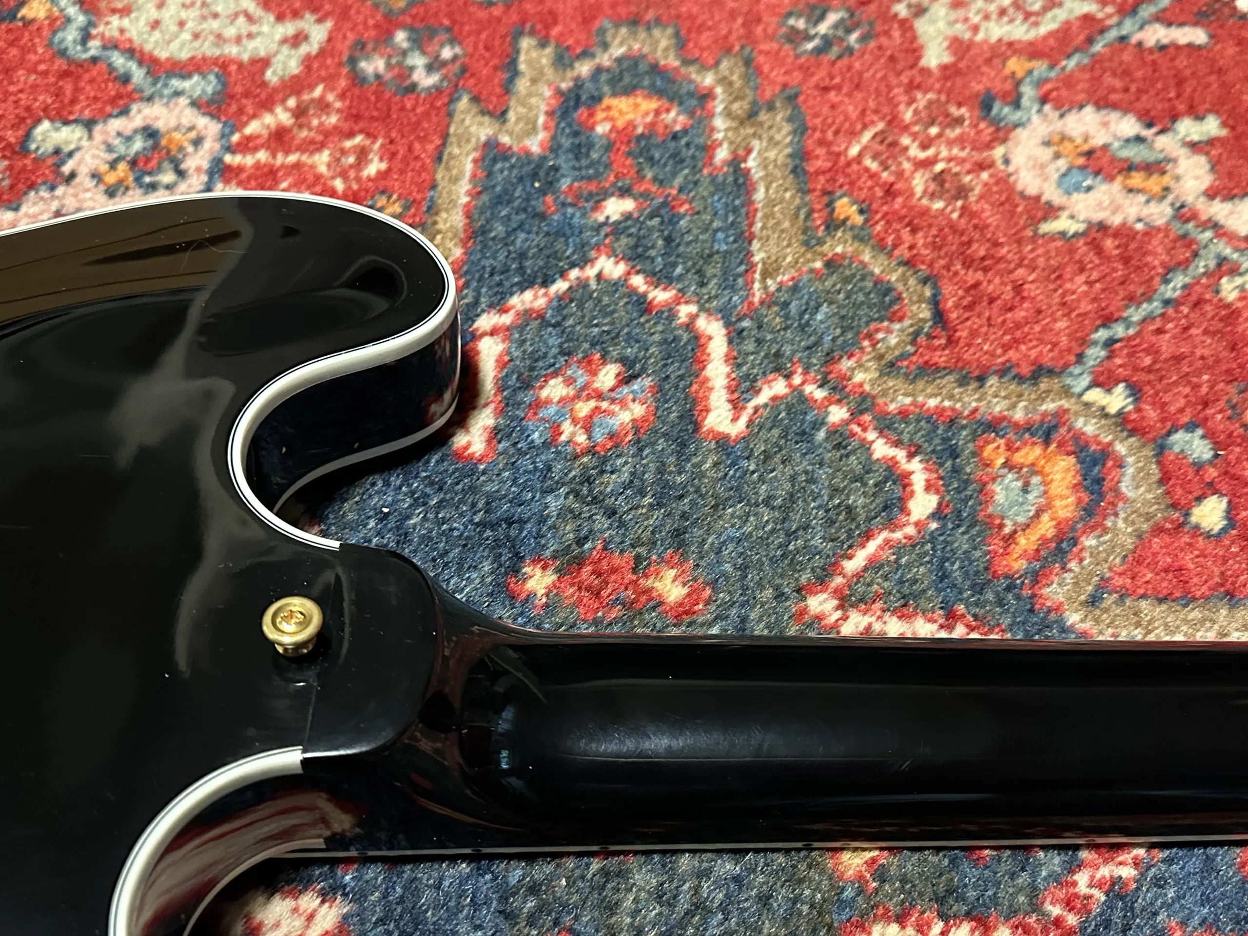 SOLD - Gibson Custom Shop Lucille B.B. King Tribute 2011 Black