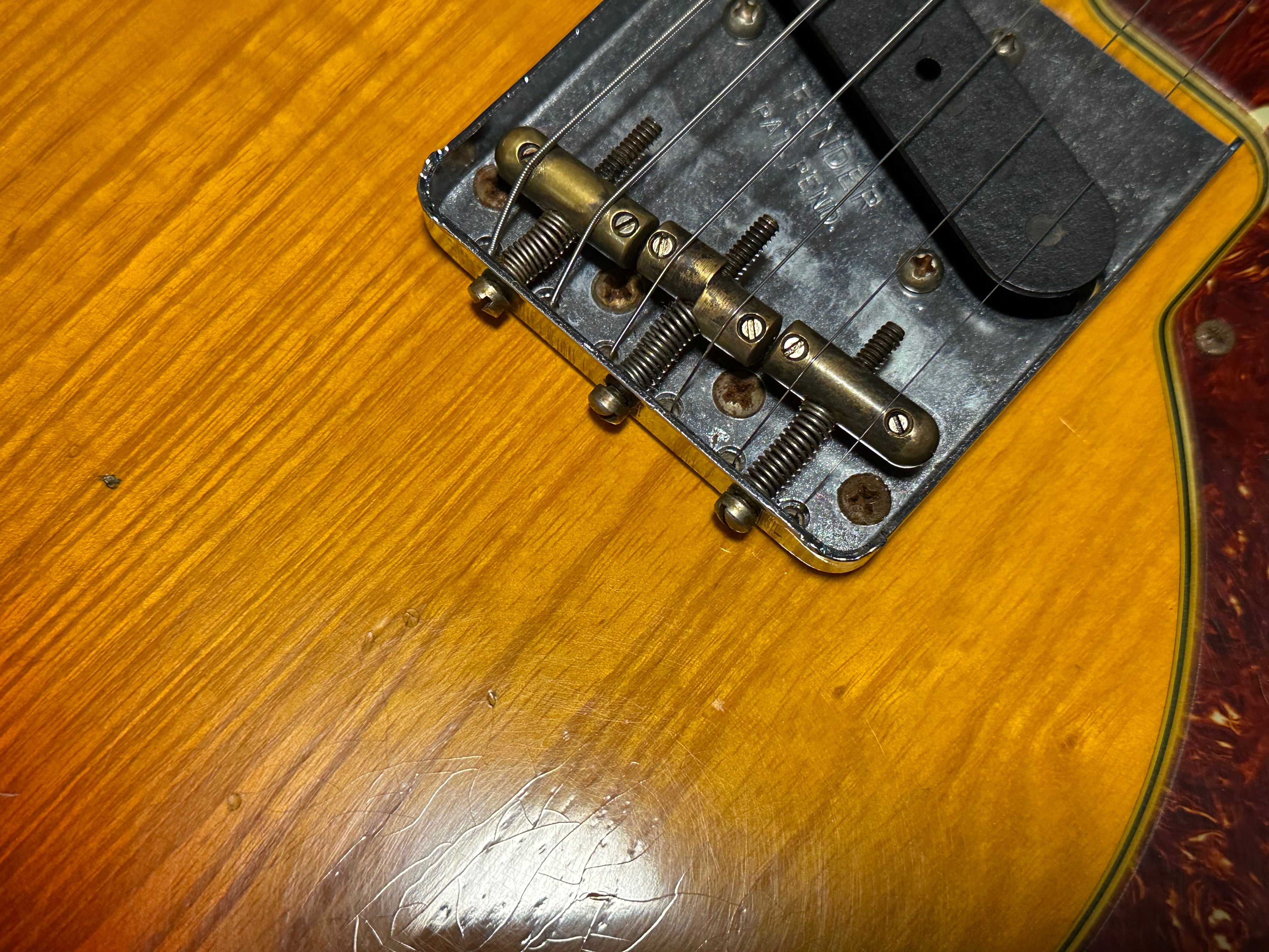 SOLD – 2020 Fender Custom Shop ’60s Thinline LTD Journeyman Telecaster Sunburst