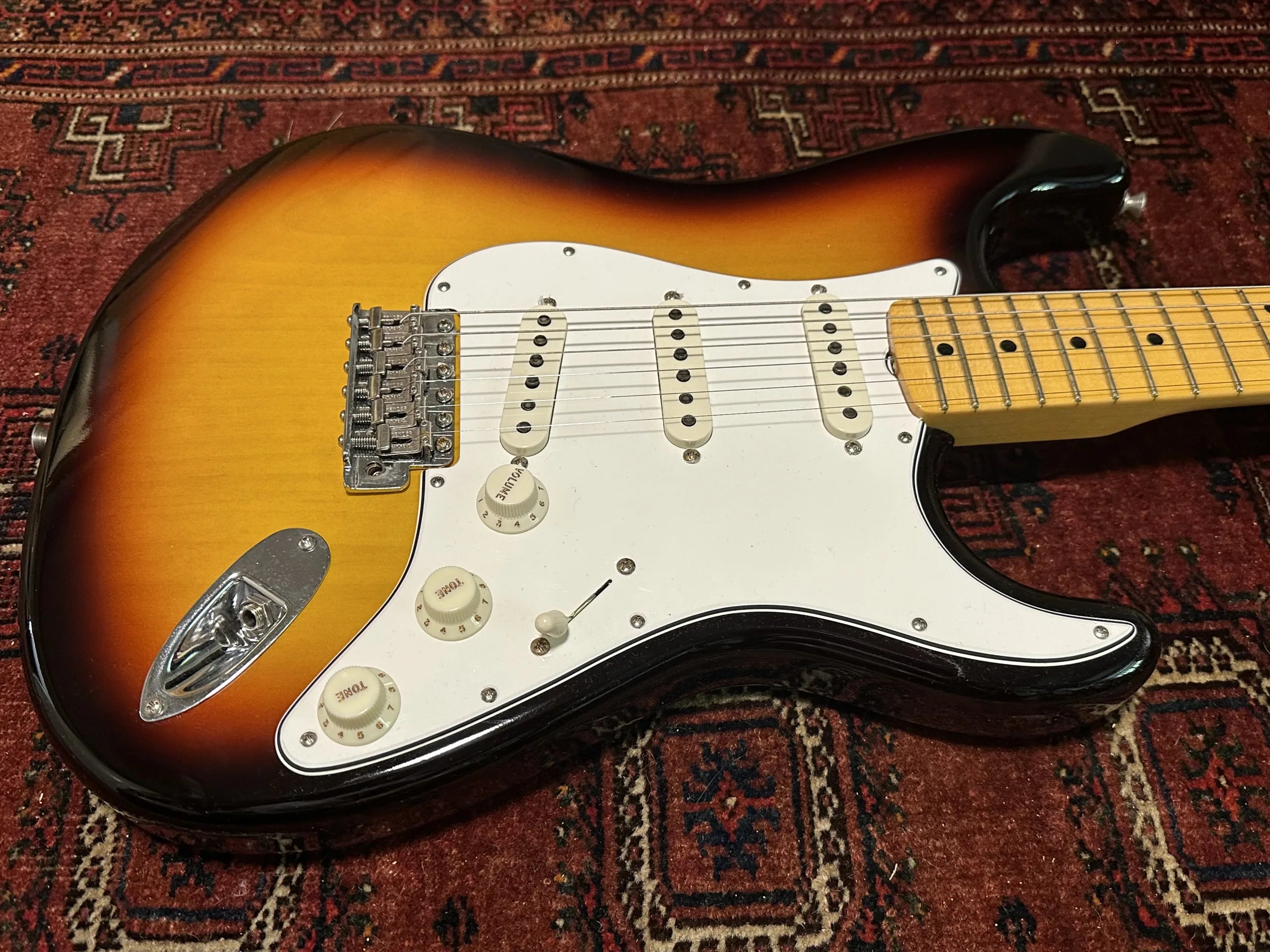 SOLD - 2023 Fender Custom Shop '62 Vintage Custom NOS Stratocaster Sunburst