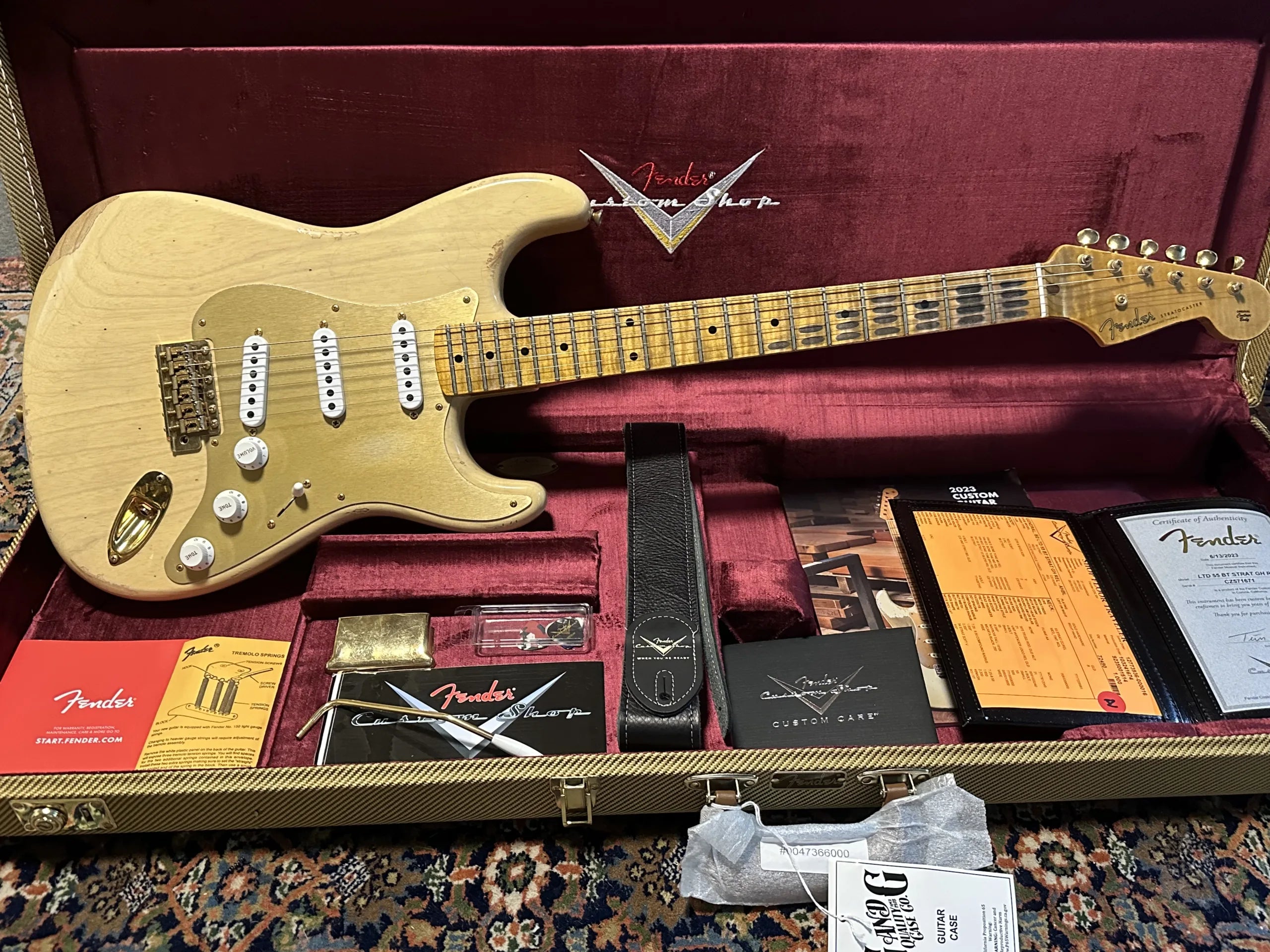 SOLD - 2023 Fender Custom Shop '55 LTD Relic Stratocaster Honey Blonde