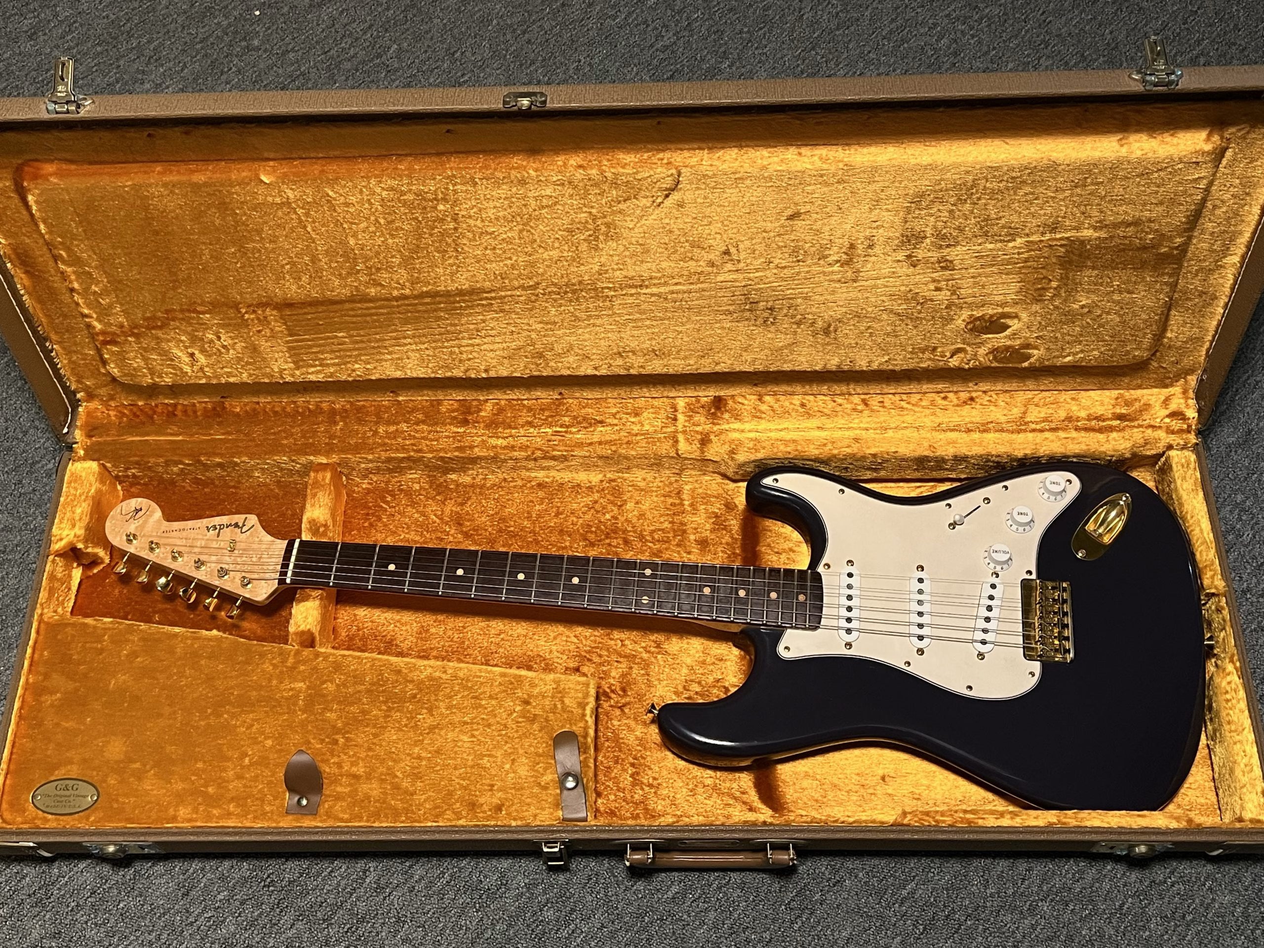SOLD - 2005 Custom Shop Robert Cray Signature Violet