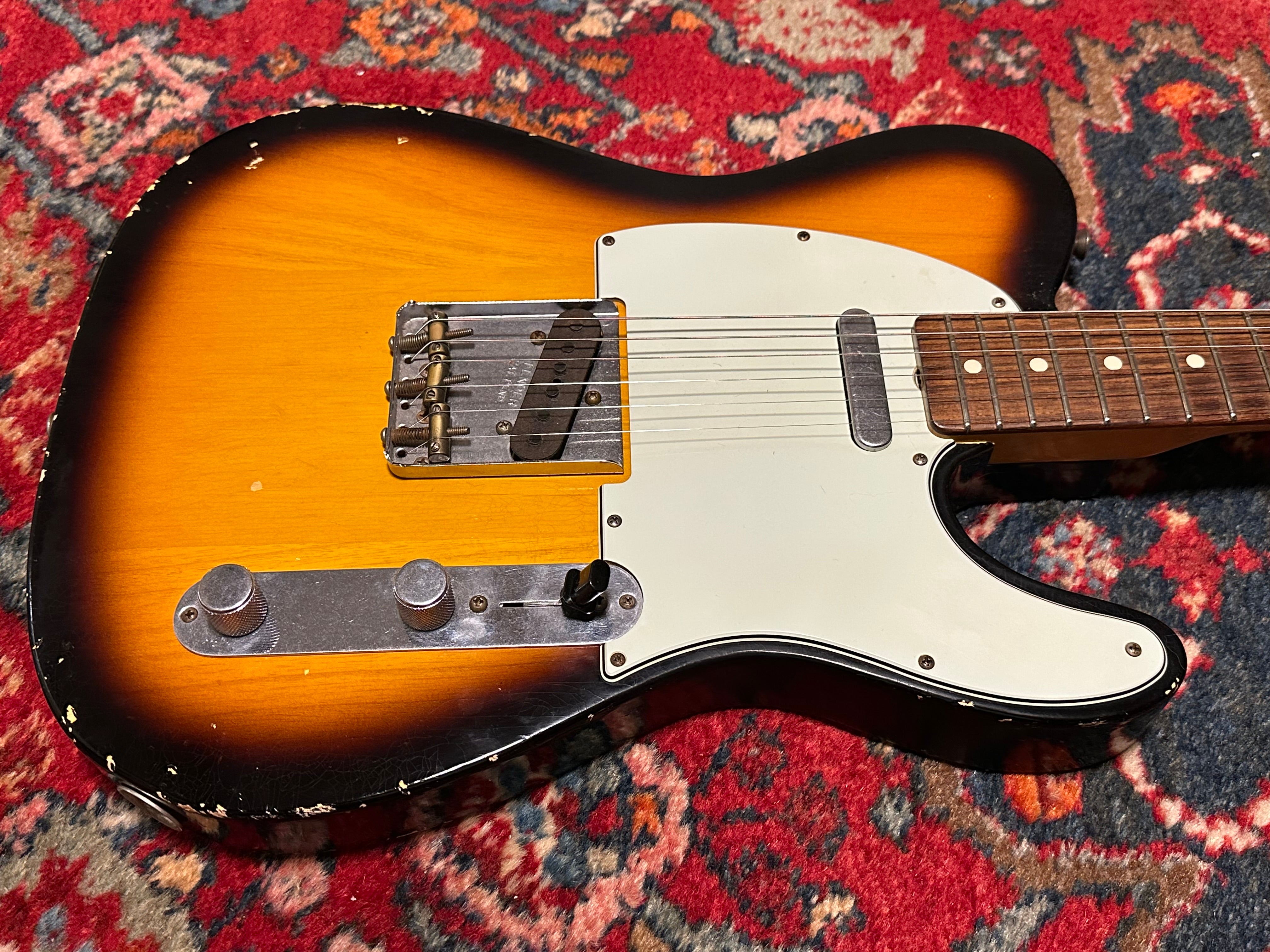 Fender Custom Shop ’60s Duo Tone LTD Abigail Ybarra pickups Relic Telecaster 2012 Sunburst