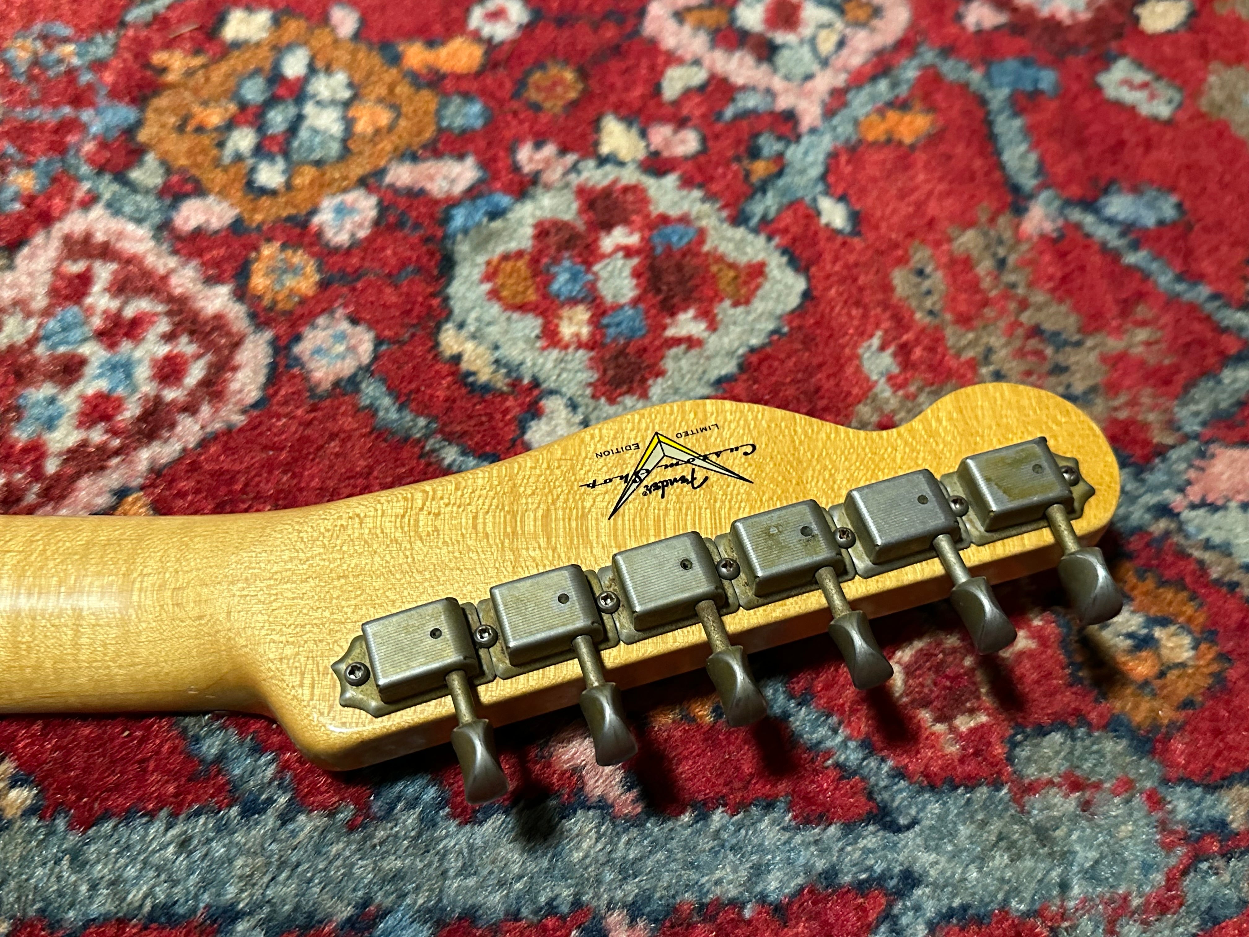 Fender Custom Shop ’60s Duo Tone LTD Abigail Ybarra pickups Relic Telecaster 2012 Sunburst