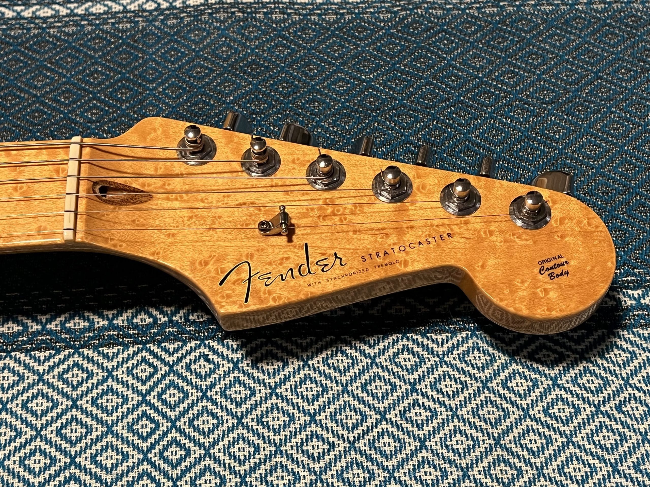 SOLD - 2009 Fender Custom Shop Custom Classic Stratocaster Nocaster Blonde