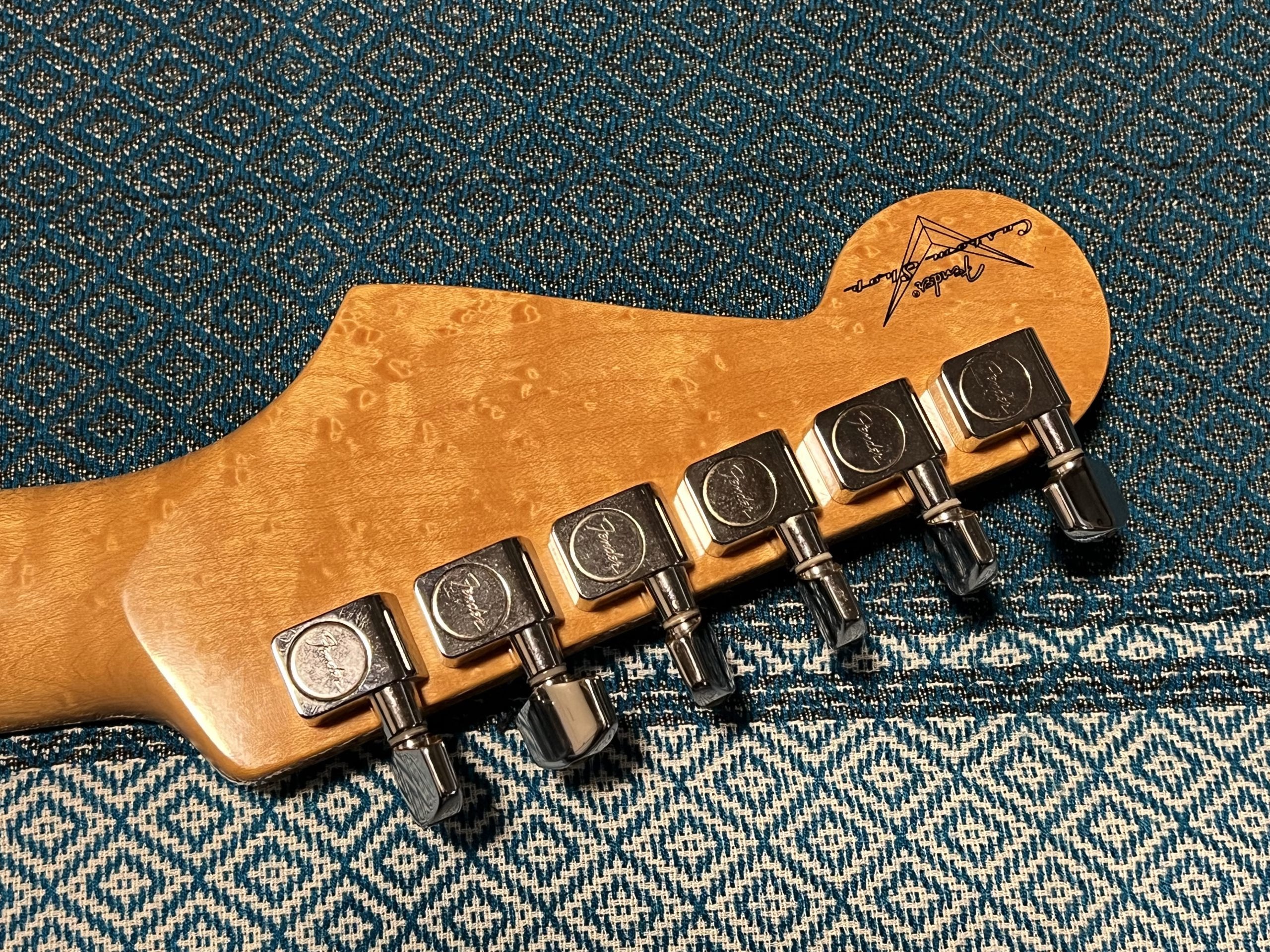 SOLD - 2009 Fender Custom Shop Custom Classic Stratocaster Nocaster Blonde