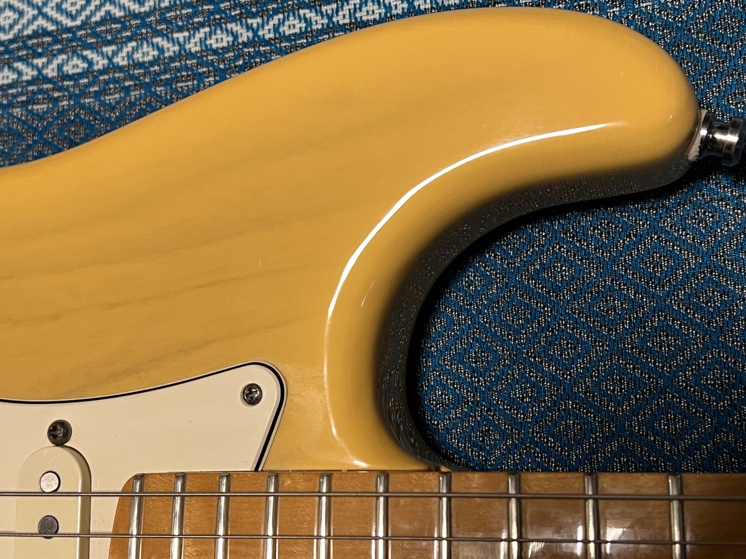 SOLD - 2009 Fender Custom Shop Custom Classic Stratocaster Nocaster Blonde