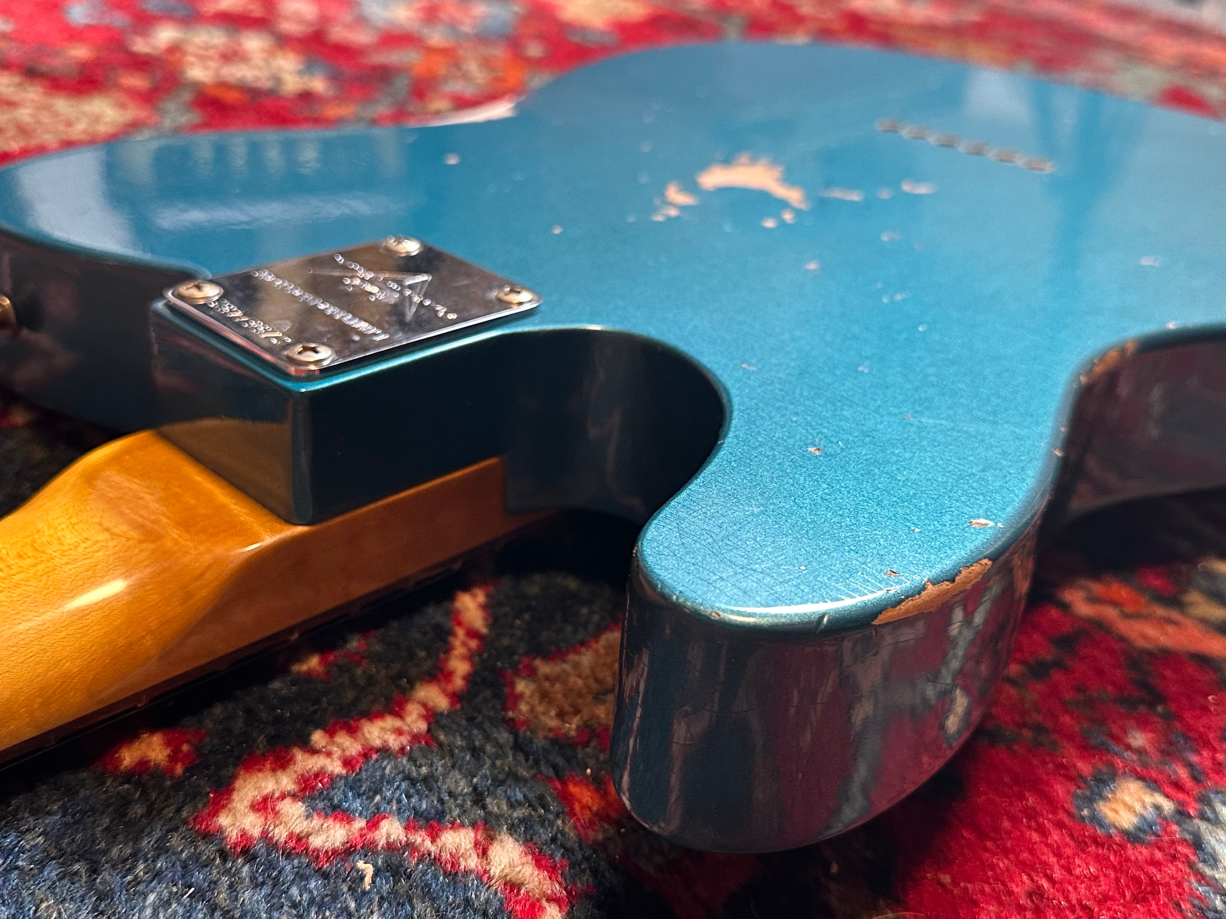 SOLD – 2023 Fender Custom Shop ’60 Limited Edition Relic Telecaster in Ocean Tuquoise