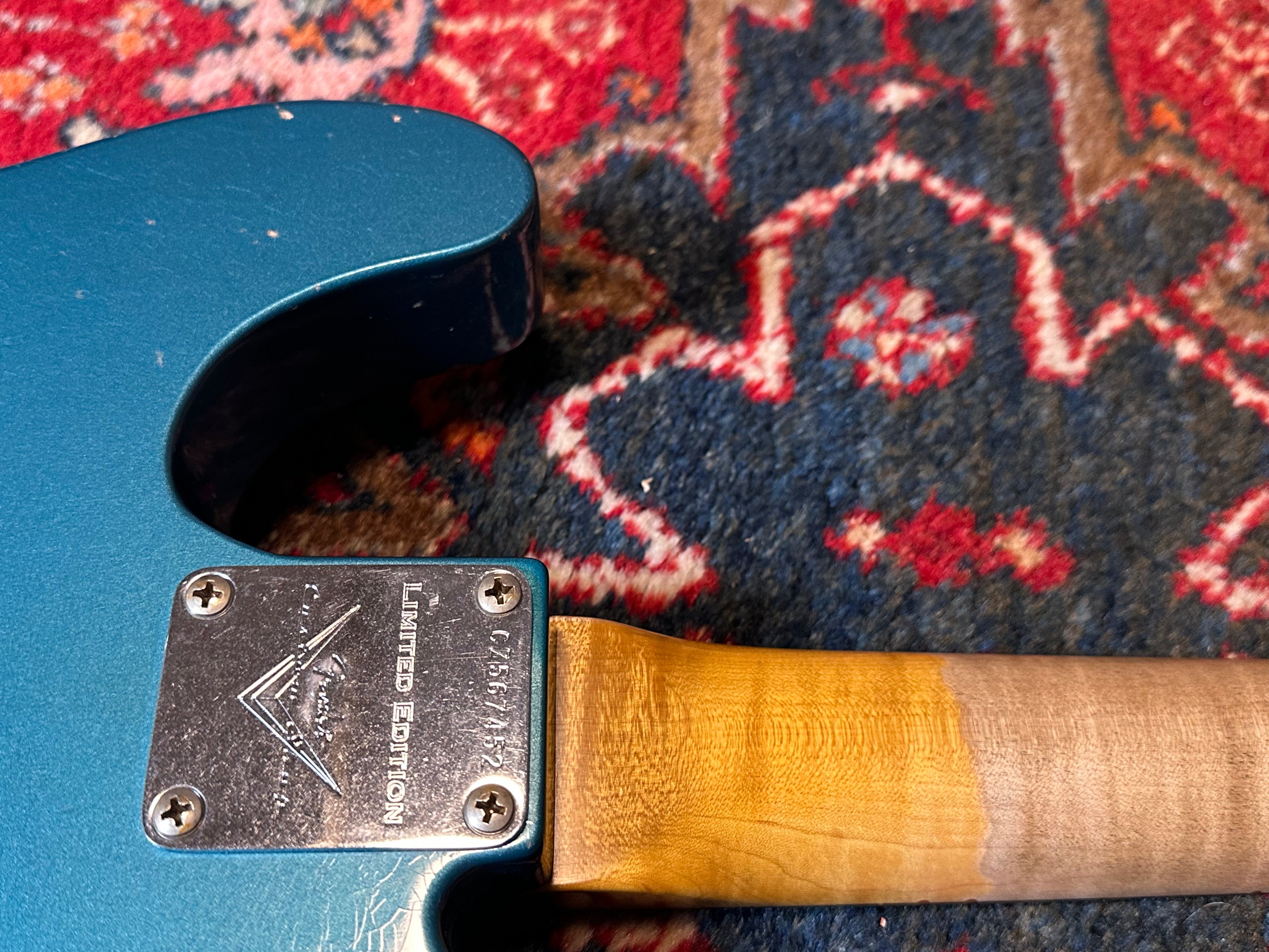 SOLD – 2023 Fender Custom Shop ’60 Limited Edition Relic Telecaster in Ocean Tuquoise