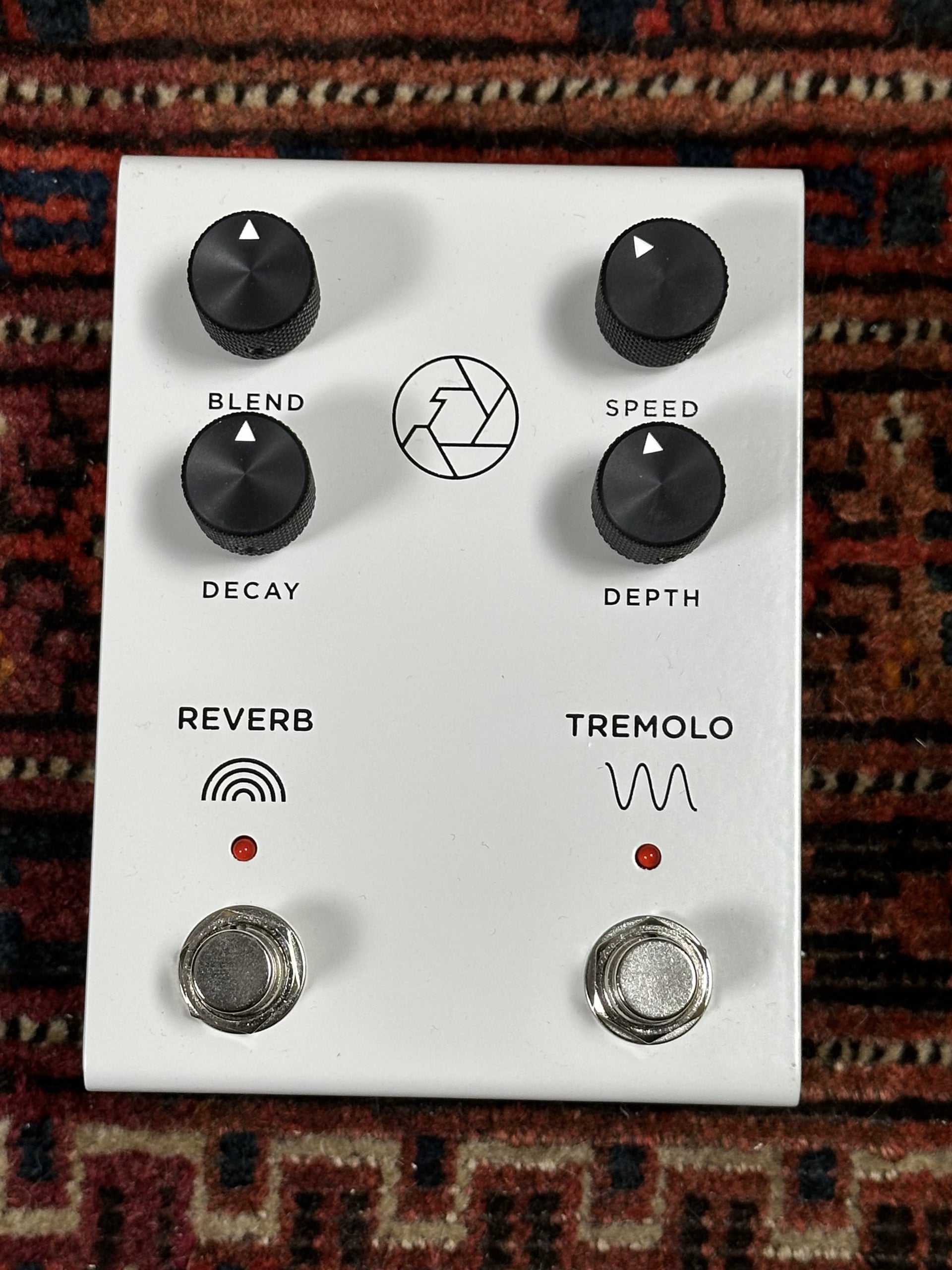Pedal - Milkman F-Stop White Reverb Tremelo