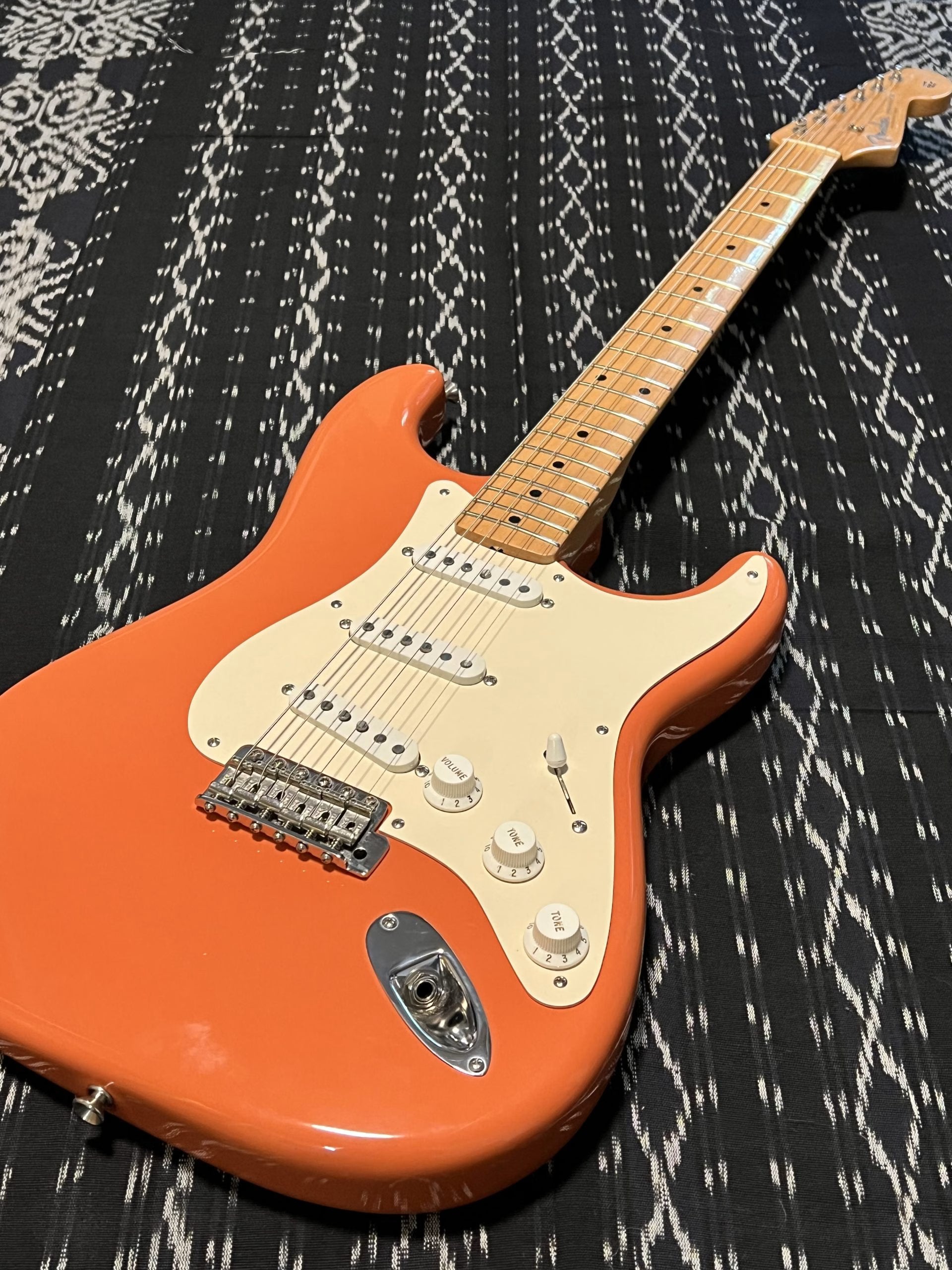 SOLD - 2004 Fender Custom Shop 57 California Beach Limited Edition NOS Stratocaster Coral Sunset