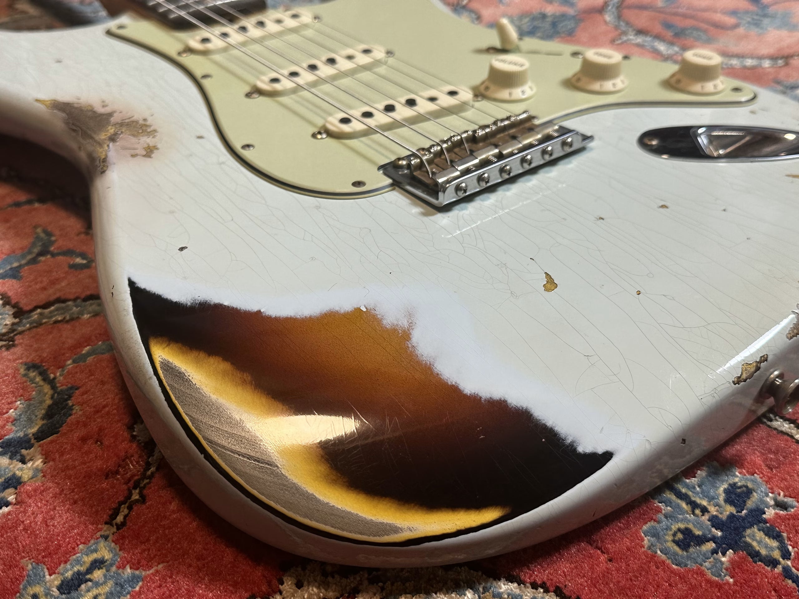 Fender Custom Shop '61 Heavy Relic Stratocaster 2022 Sonic Blue over Sunburst