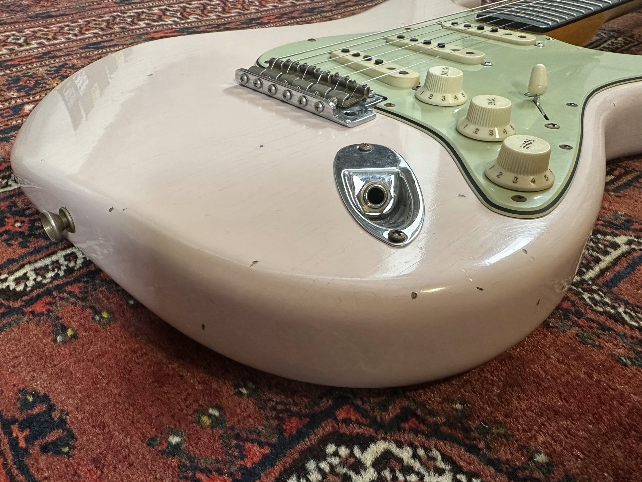 SOLD - 2022 Fender Custom Shop '60 LTD Journeyman Stratocaster Shell Pink