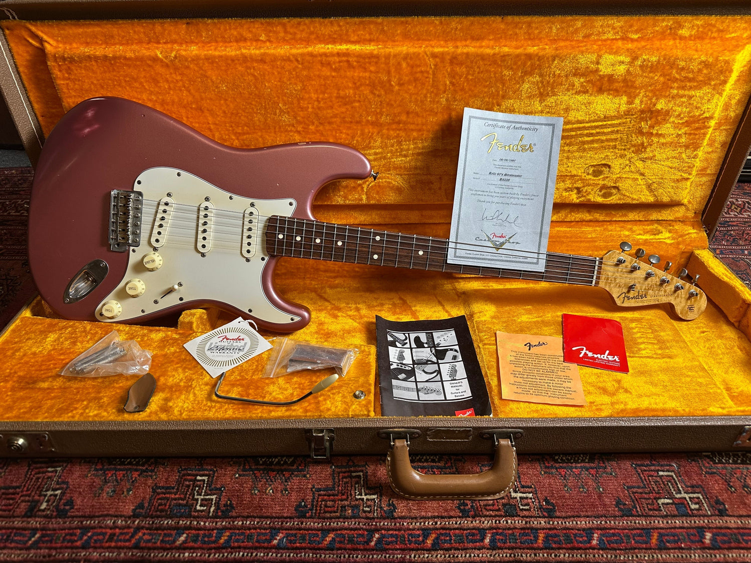 The Cunetto Era: The Secret History Behind Fender's First Relic Stratocasters (1995-1999)