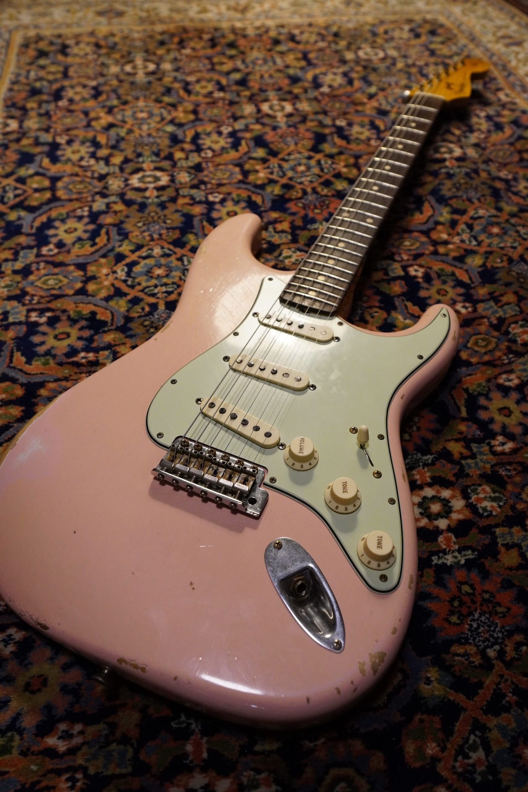 SOLD - 2020 Fender Custom Shop 60 Ltd Relic Stratocaster Aged Shell Pink