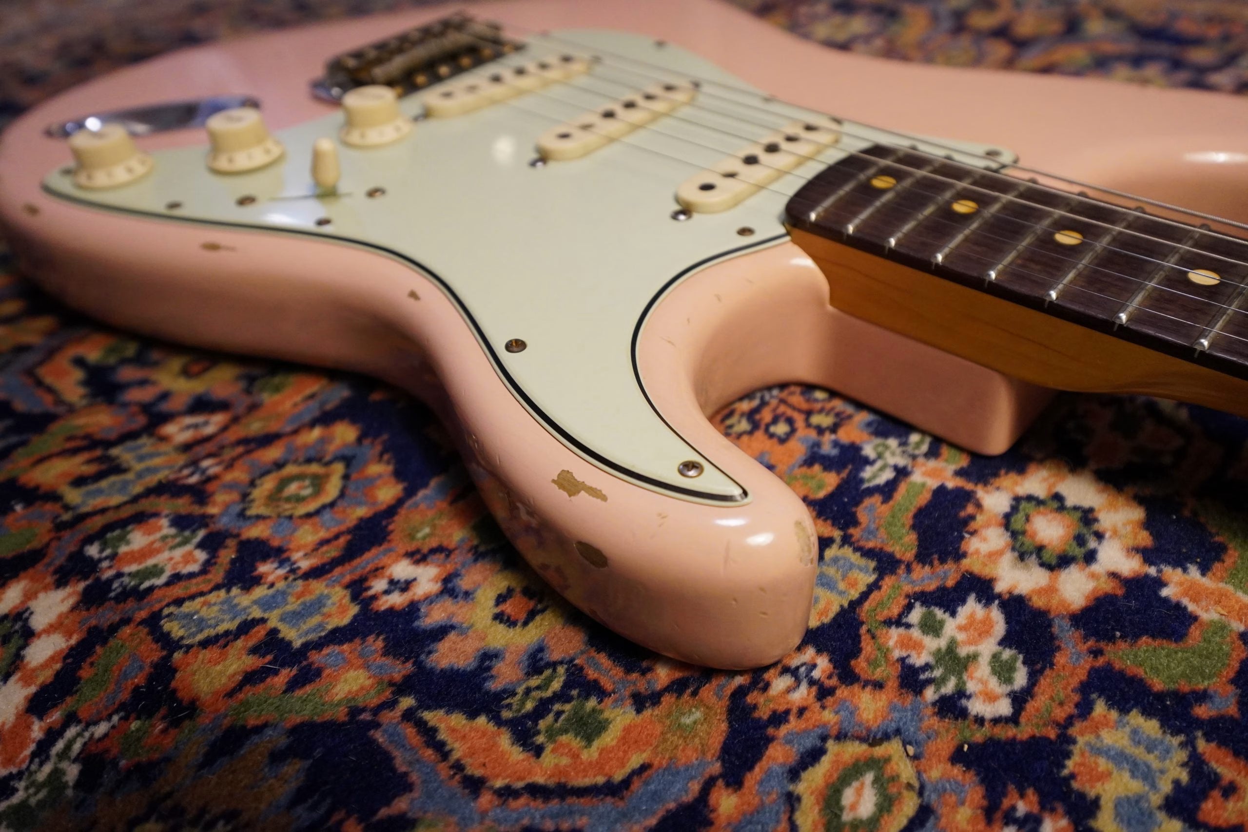 SOLD - 2020 Fender Custom Shop 60 Ltd Relic Stratocaster Aged Shell Pink