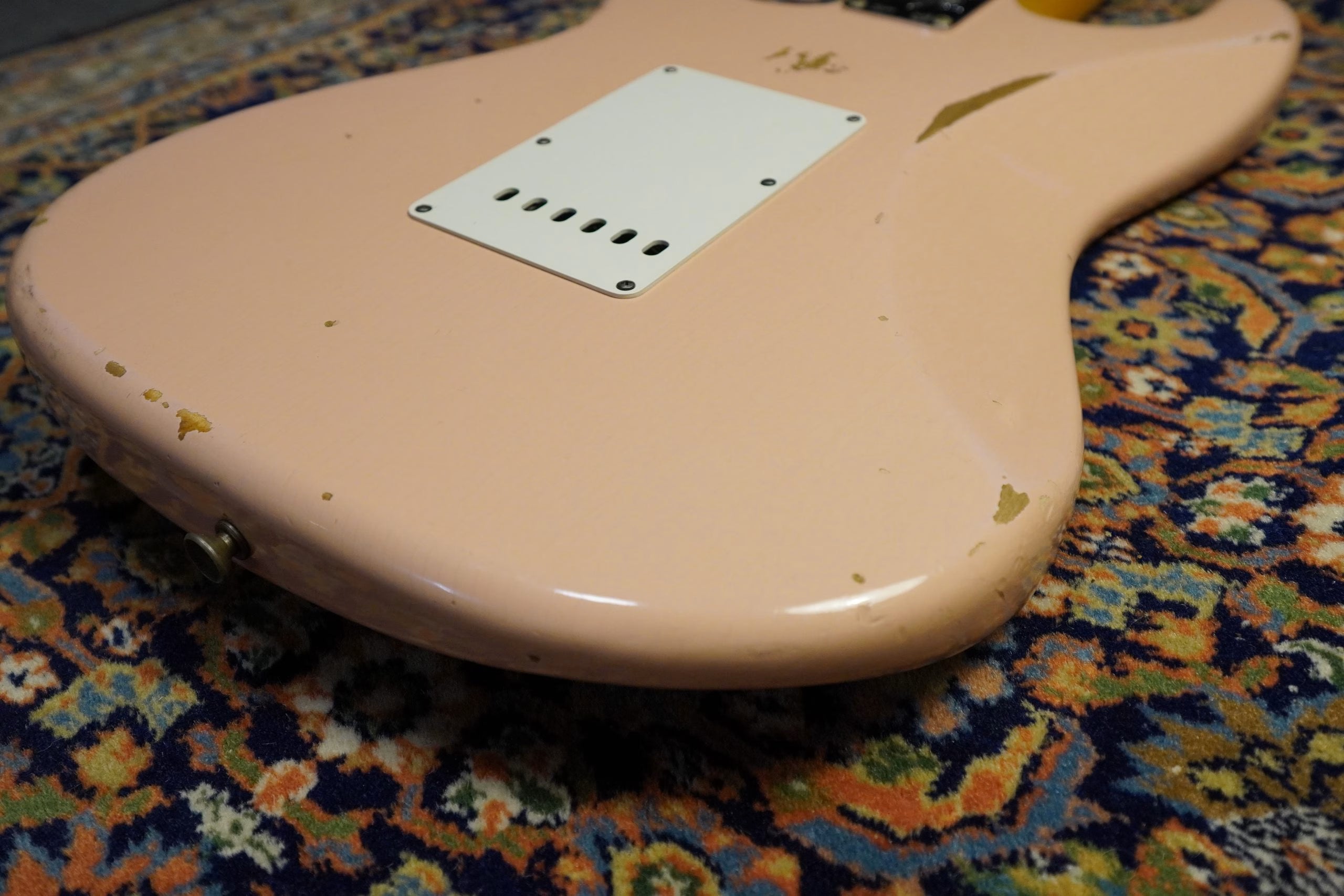 SOLD - 2020 Fender Custom Shop 60 Ltd Relic Stratocaster Aged Shell Pink