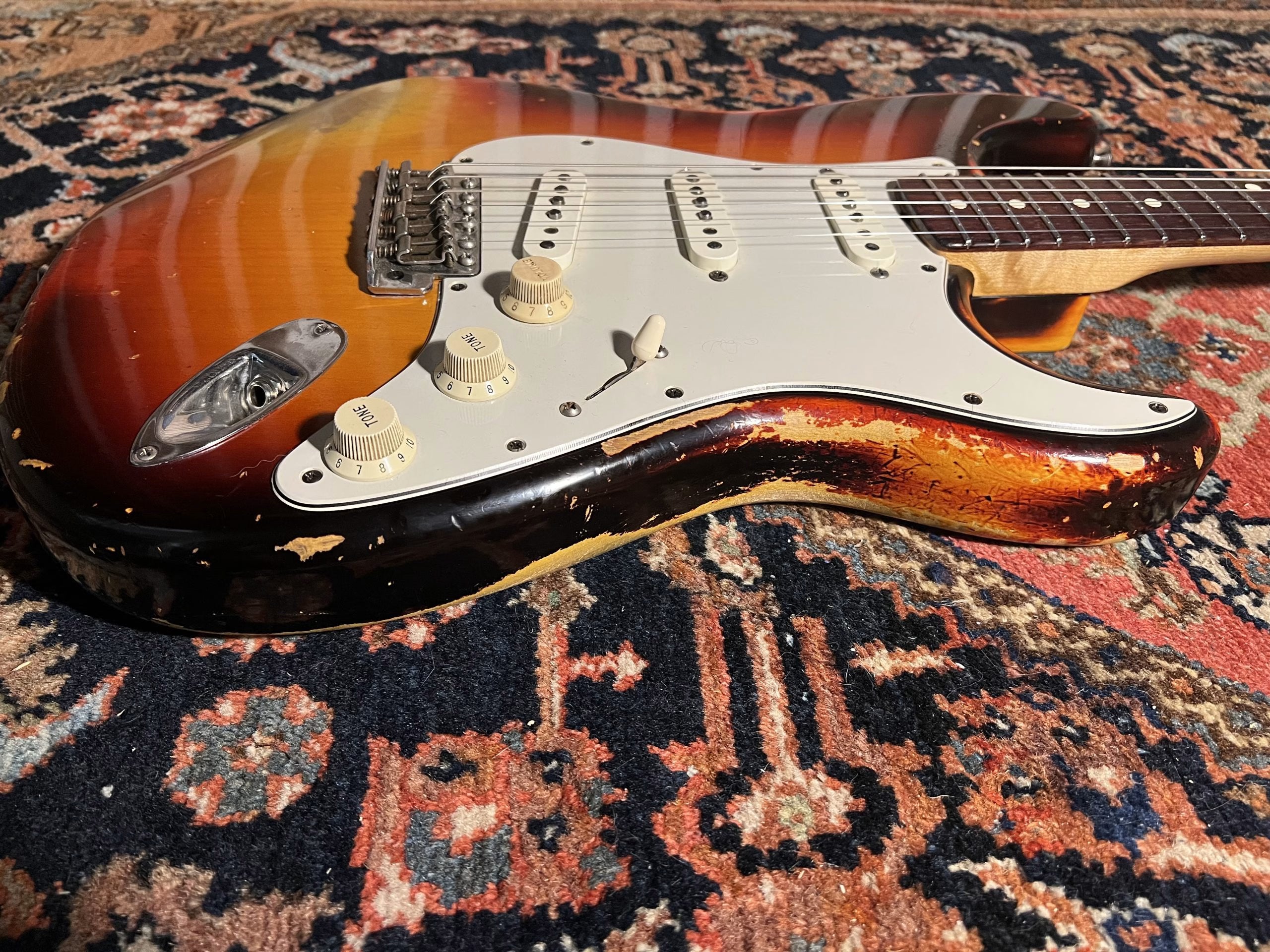 SOLD - 1998 Fender Custom Shop 60 Cunetto Relic Stratocaster Sunburst