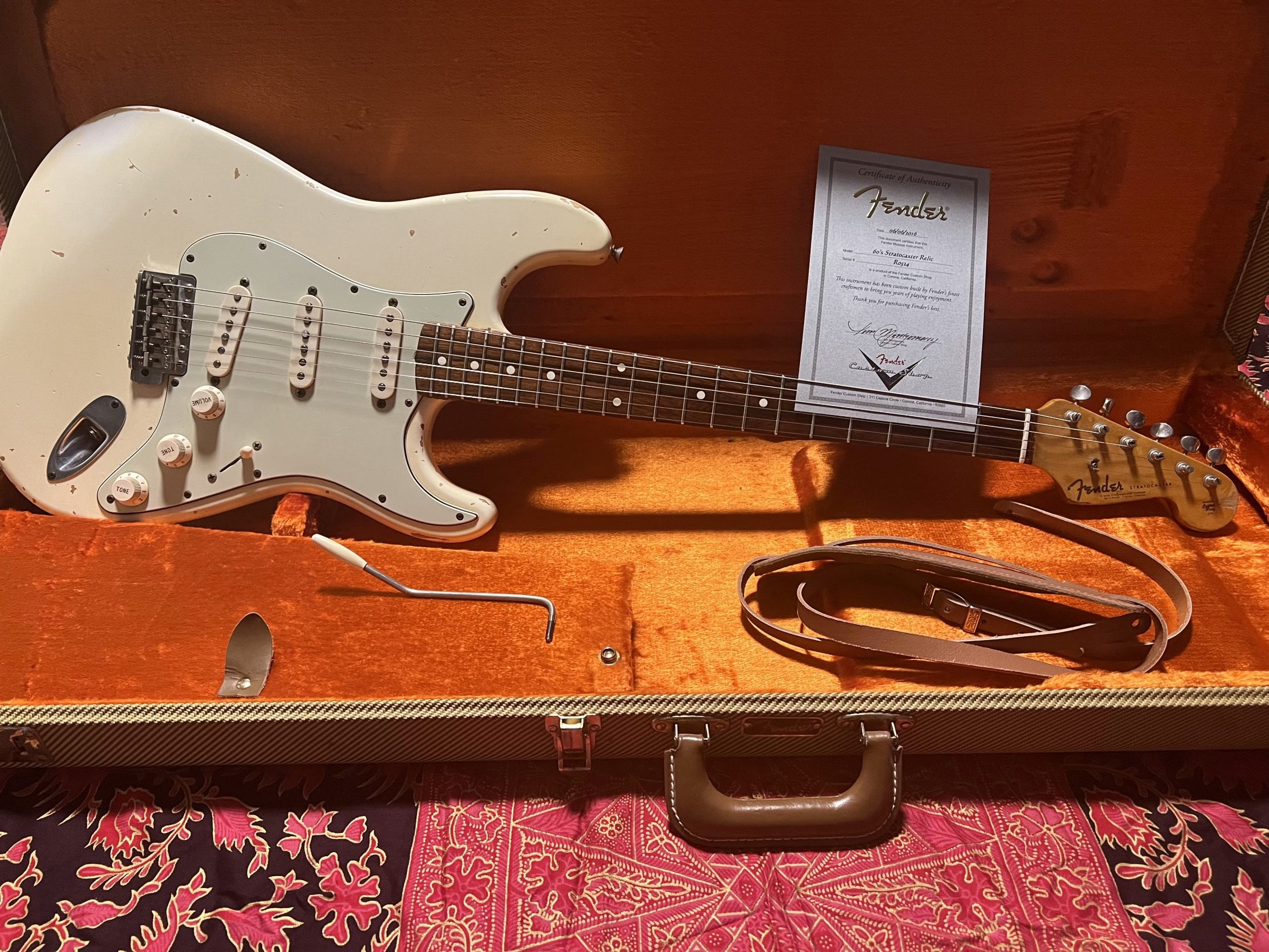 SOLD - 1996 Fender Custom Shop 60 Cunetto Relic Stratocaster Olympic White