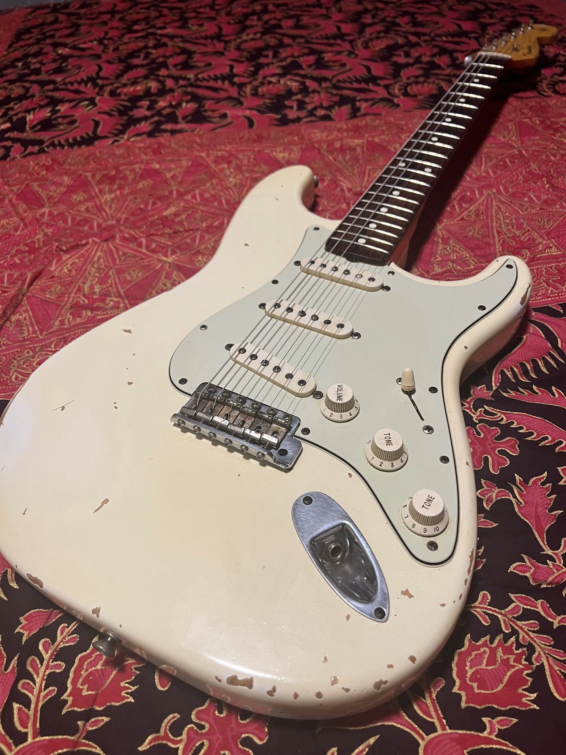 SOLD - 1996 Fender Custom Shop 60 Cunetto Relic Stratocaster Olympic White