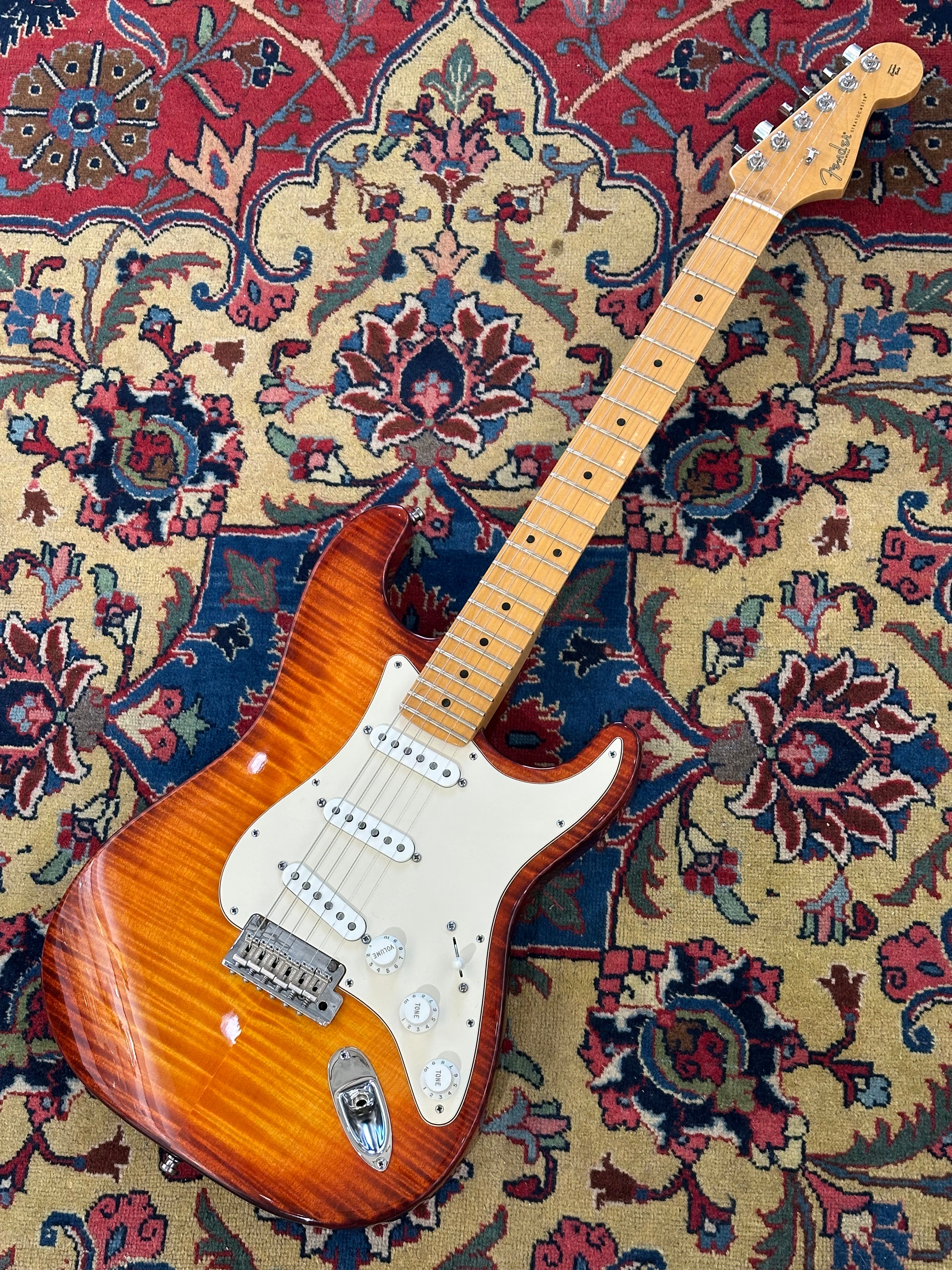 Fender American Select Stratocaster 2012 Dark Cherry Burst