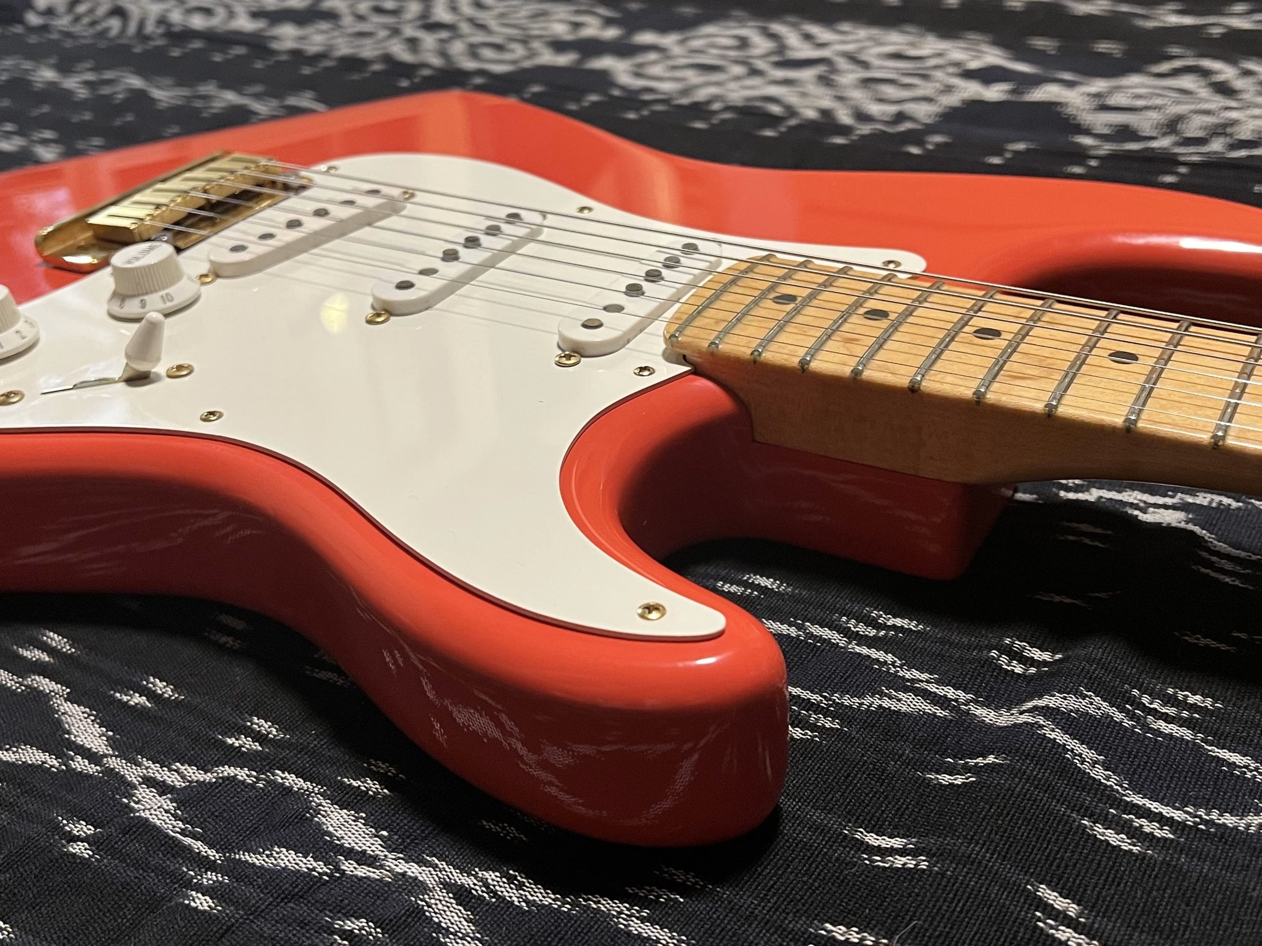 SOLD - 1992 Custom Shop Hank Marvin Signature Limited Edition Stratocaster Fiesta Red