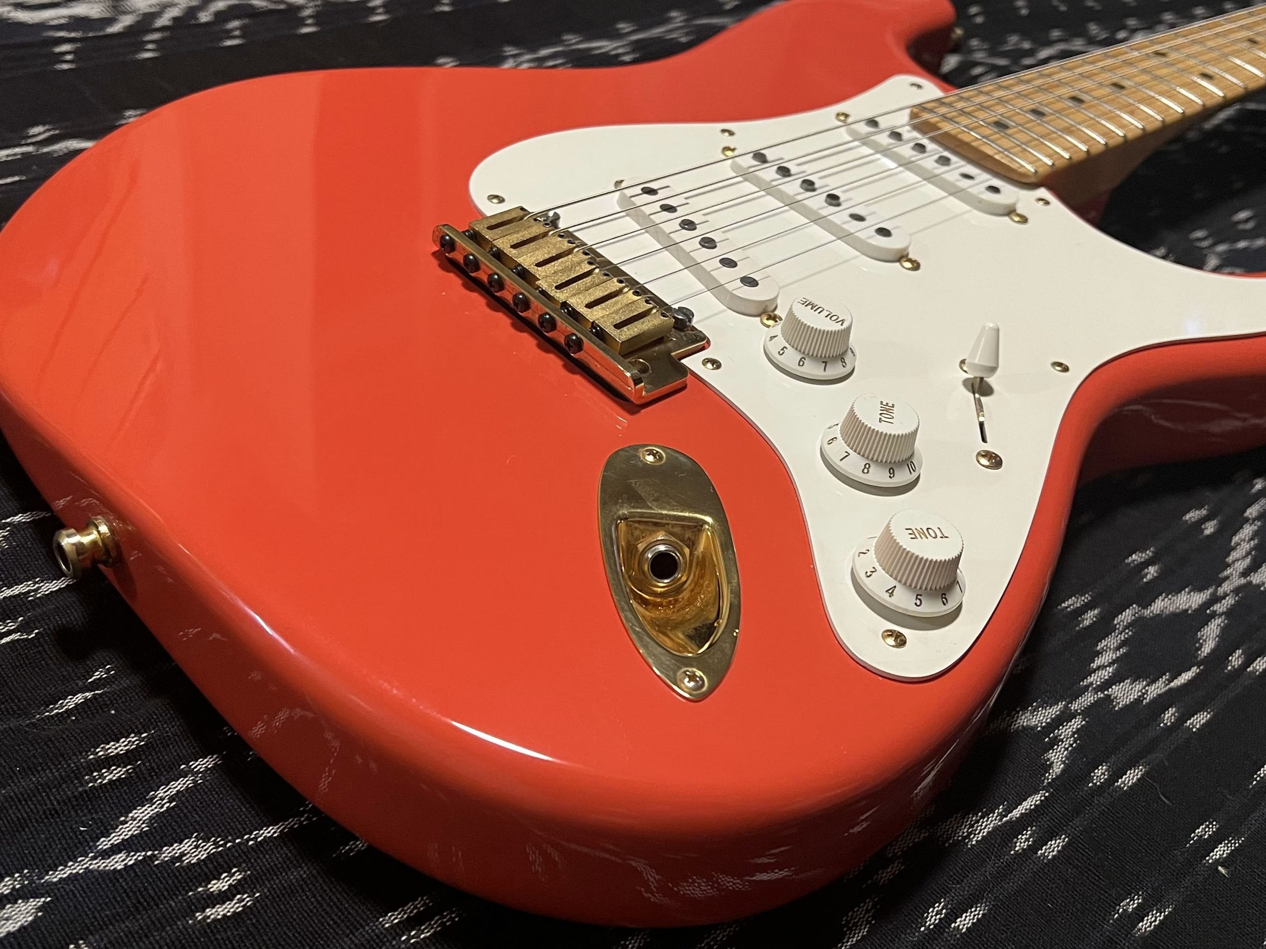 SOLD - 1992 Custom Shop Hank Marvin Signature Limited Edition Stratocaster Fiesta Red