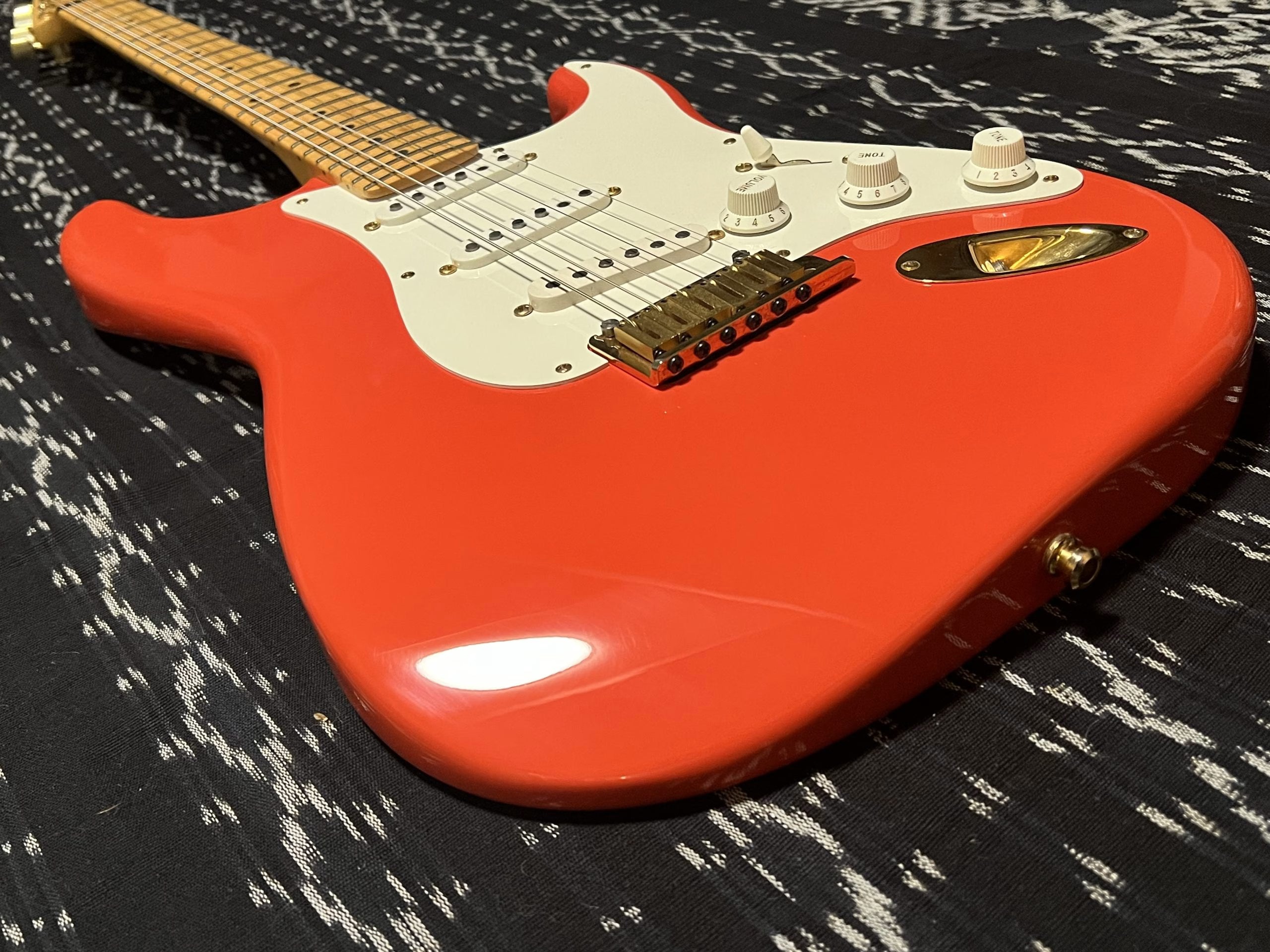 SOLD - 1992 Custom Shop Hank Marvin Signature Limited Edition Stratocaster Fiesta Red