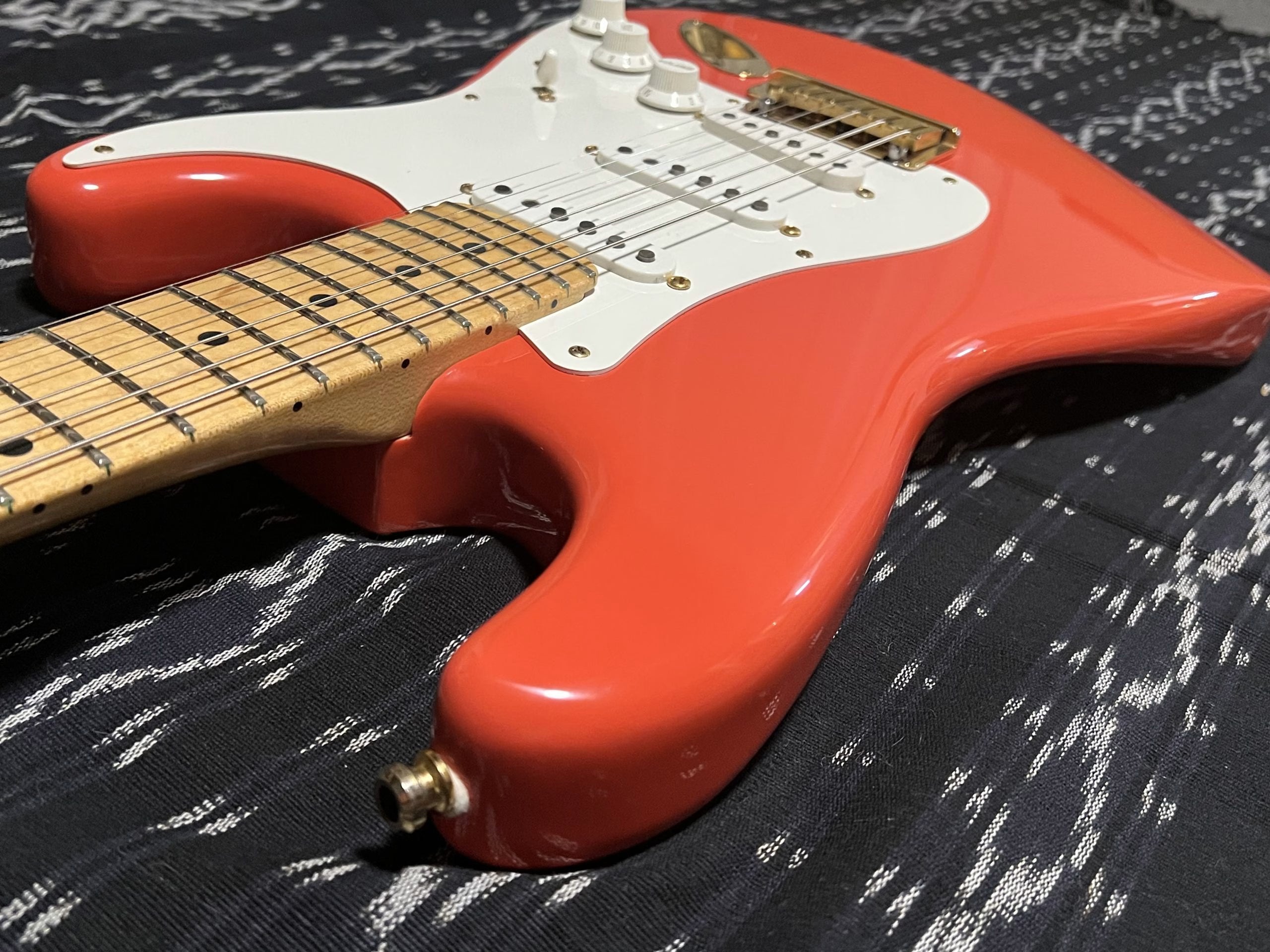 SOLD - 1992 Custom Shop Hank Marvin Signature Limited Edition Stratocaster Fiesta Red